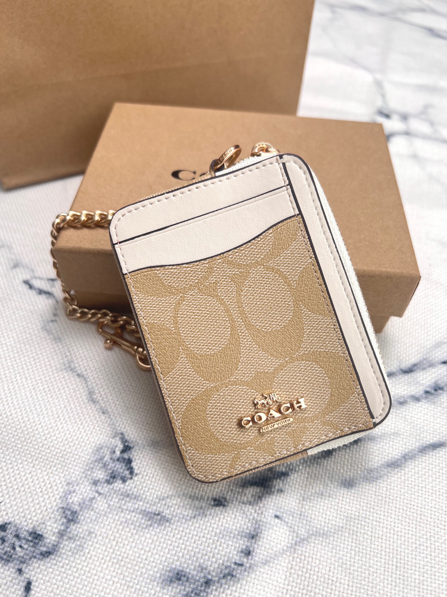 Coach ～Coach 新品 链条小卡包米白配白色C0058