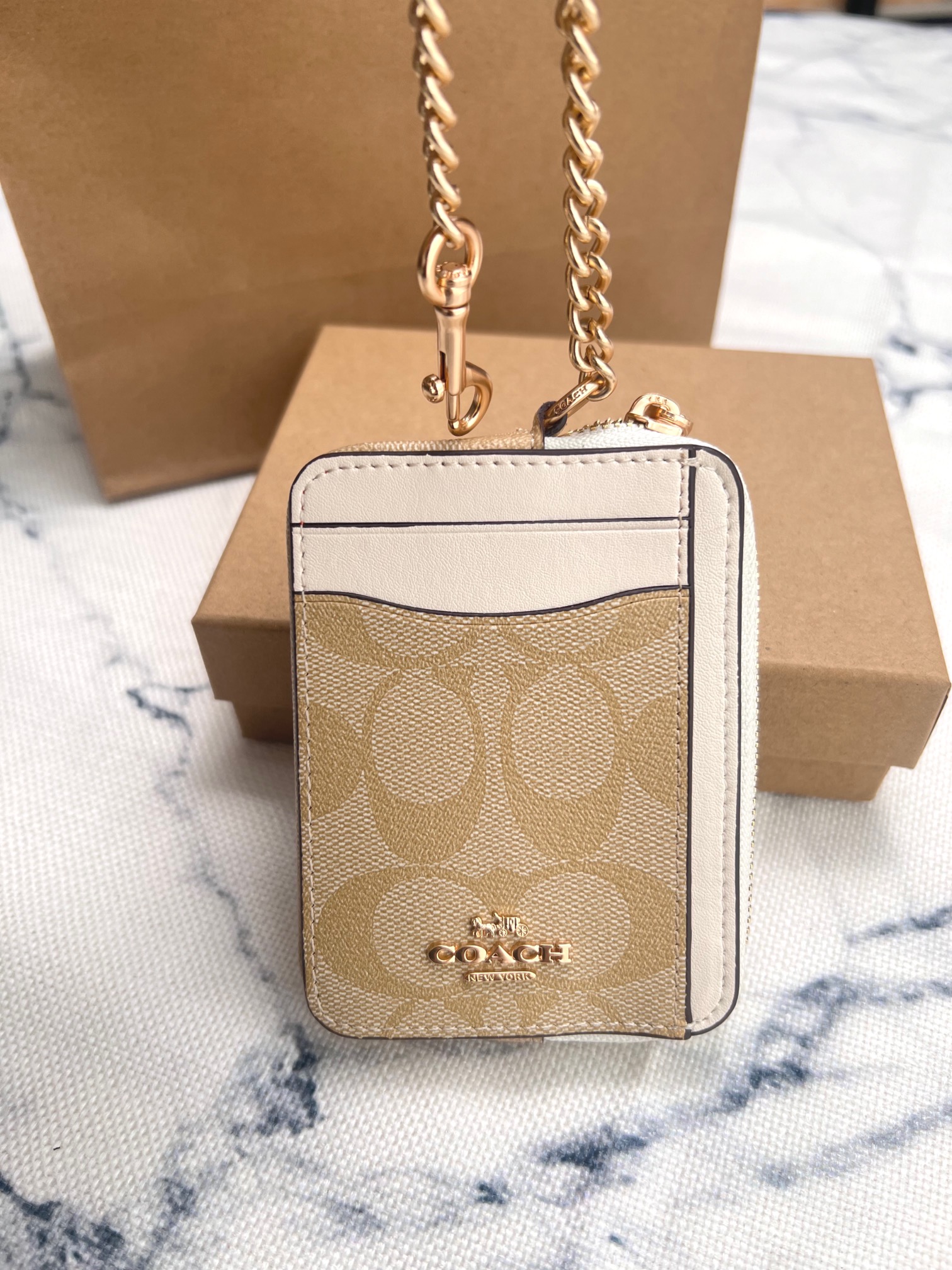 Coach ～Coach 新品 链条小卡包米白配白色C0058