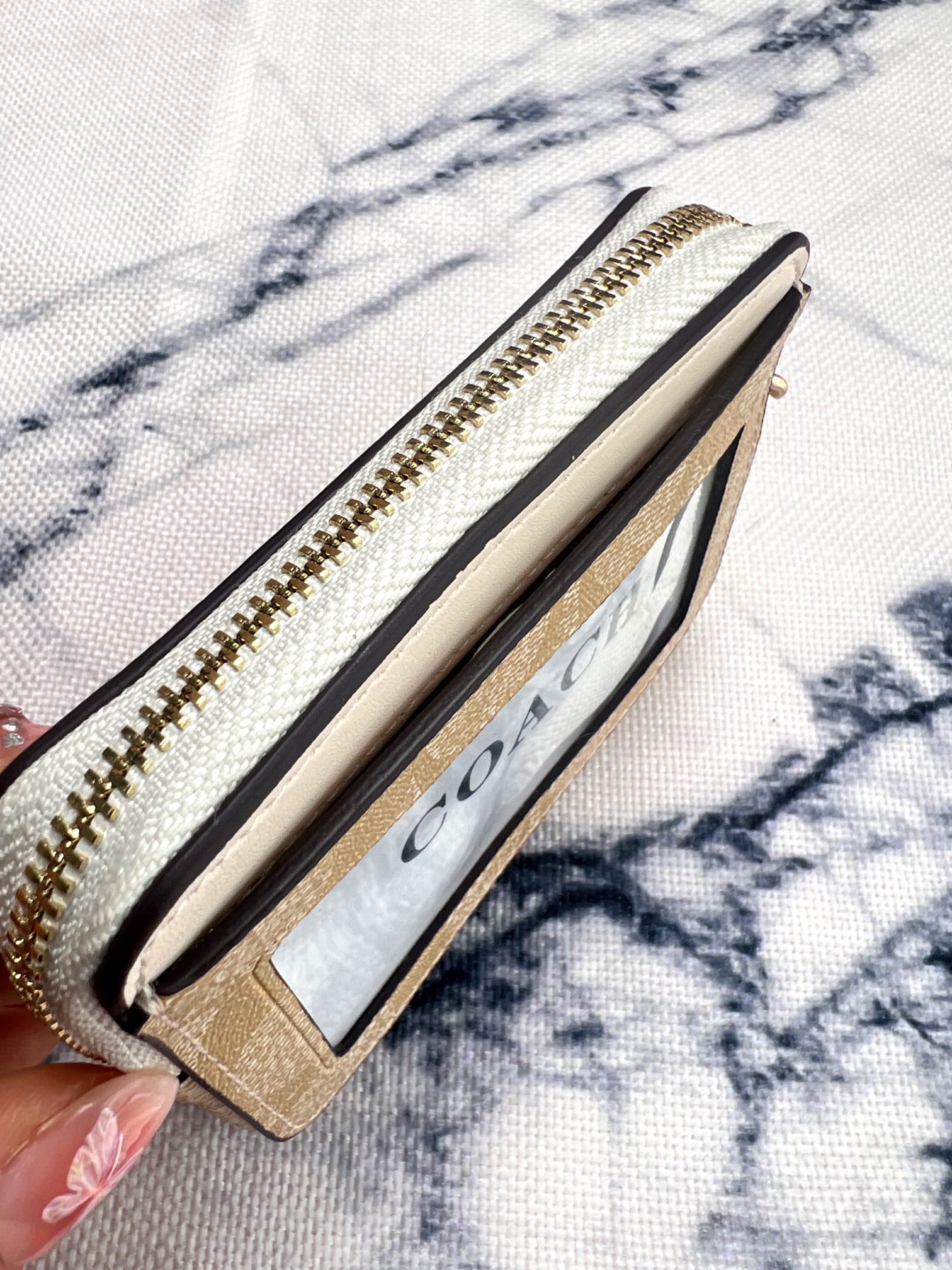 Coach ～Coach 新品 链条小卡包米白配白色C0058