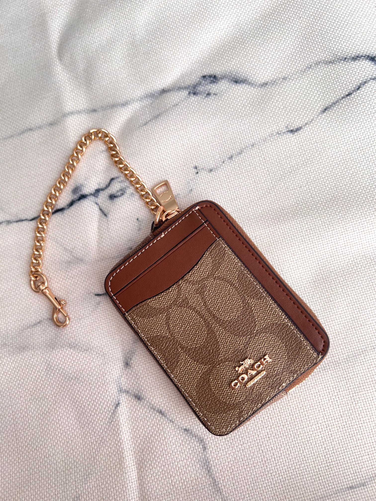 Coach ～Coach 新品 链条小卡包卡其配棕色C0058