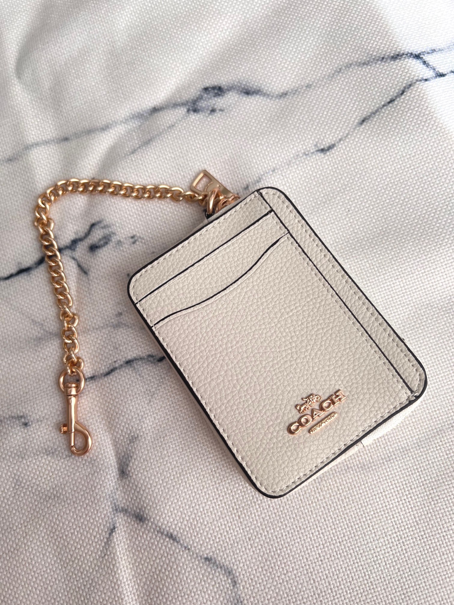 Coach ～Coach 新品 链条小卡包白色荔枝纹