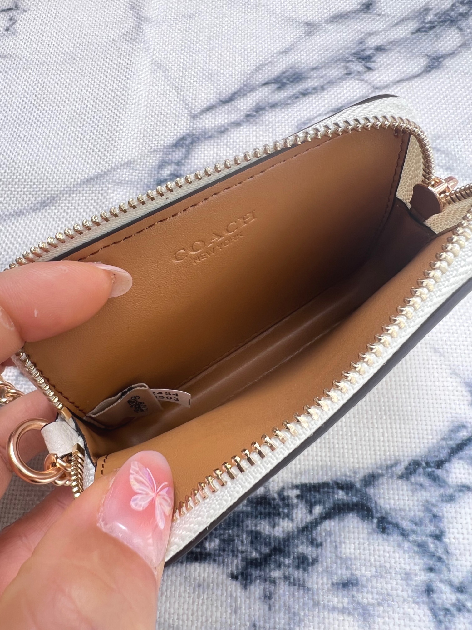 Coach ～Coach 新品 链条小卡包白色荔枝纹