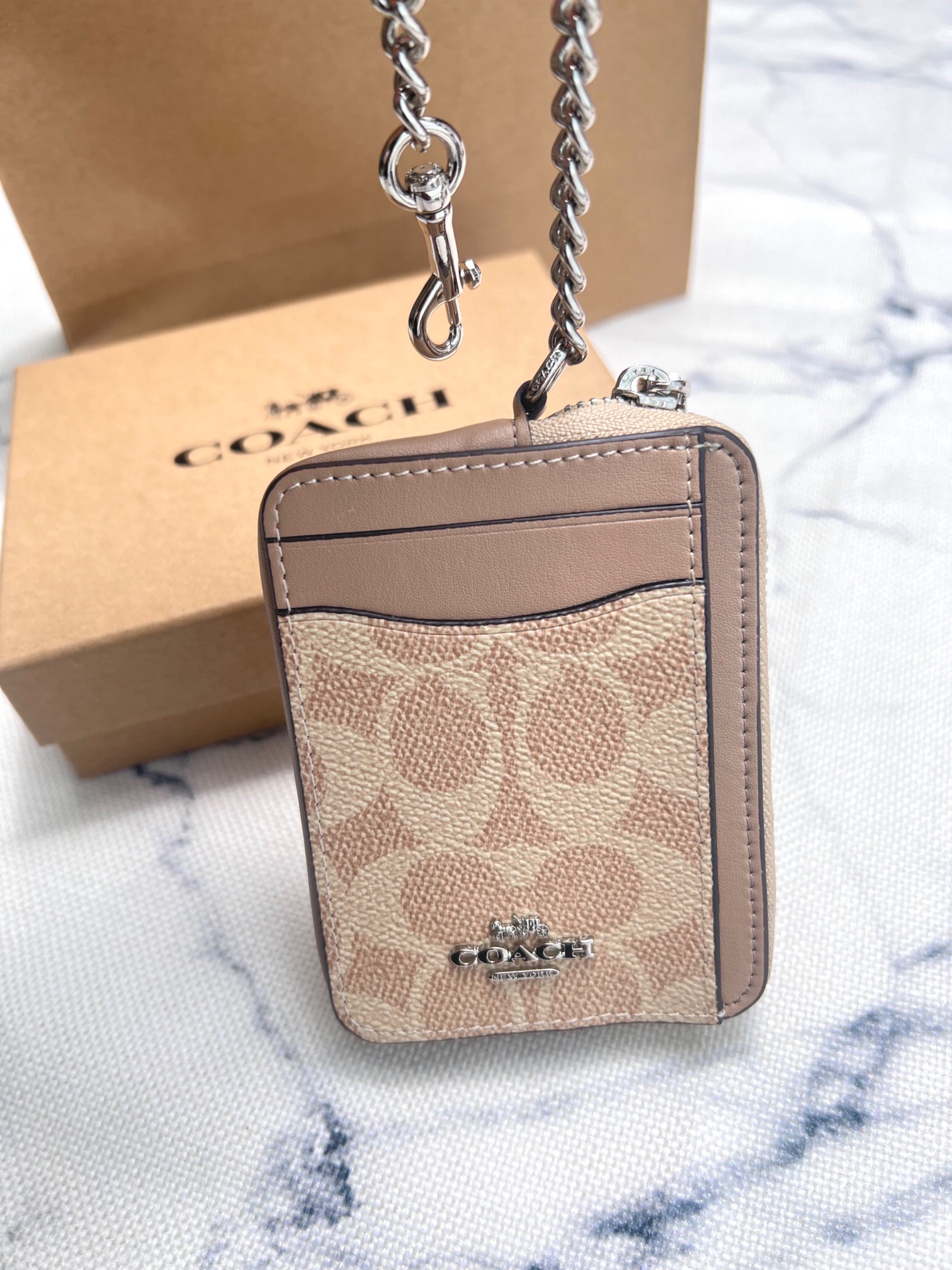 Coach ～Coach 新品 链条小卡包奶茶色C0058