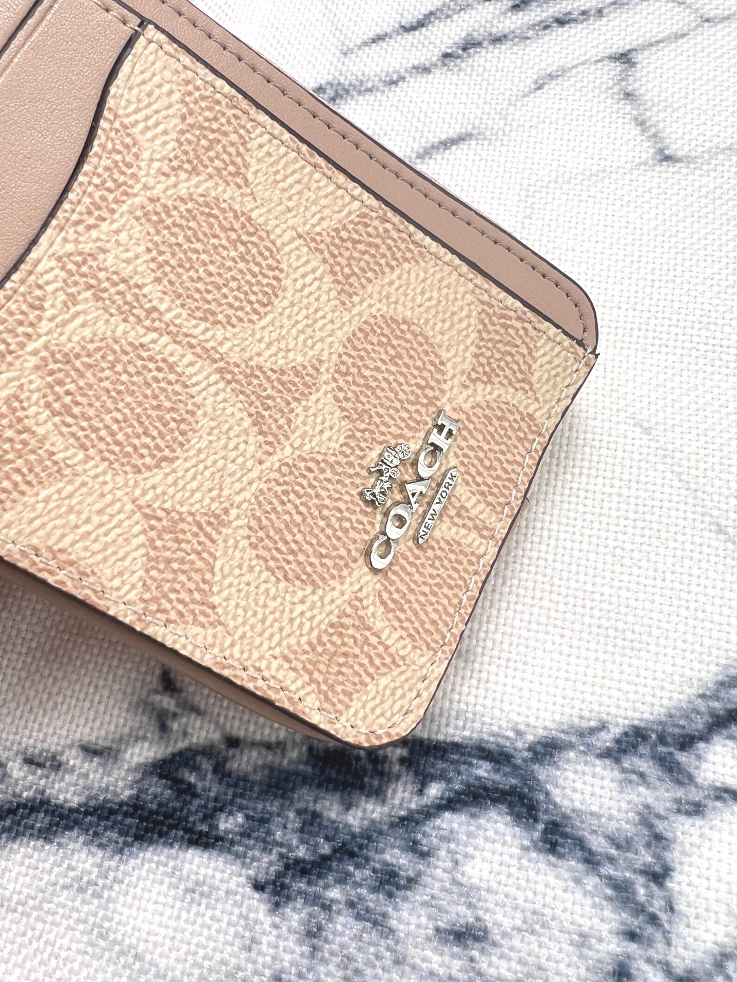 Coach ～Coach 新品 链条小卡包奶茶色C0058