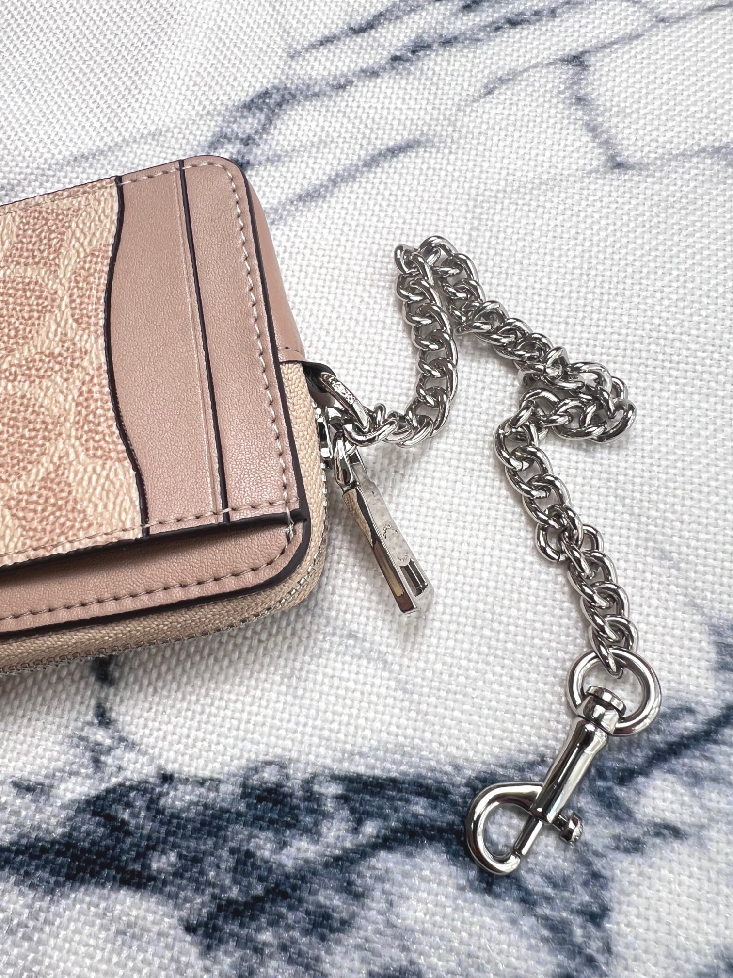 Coach ～Coach 新品 链条小卡包奶茶色C0058