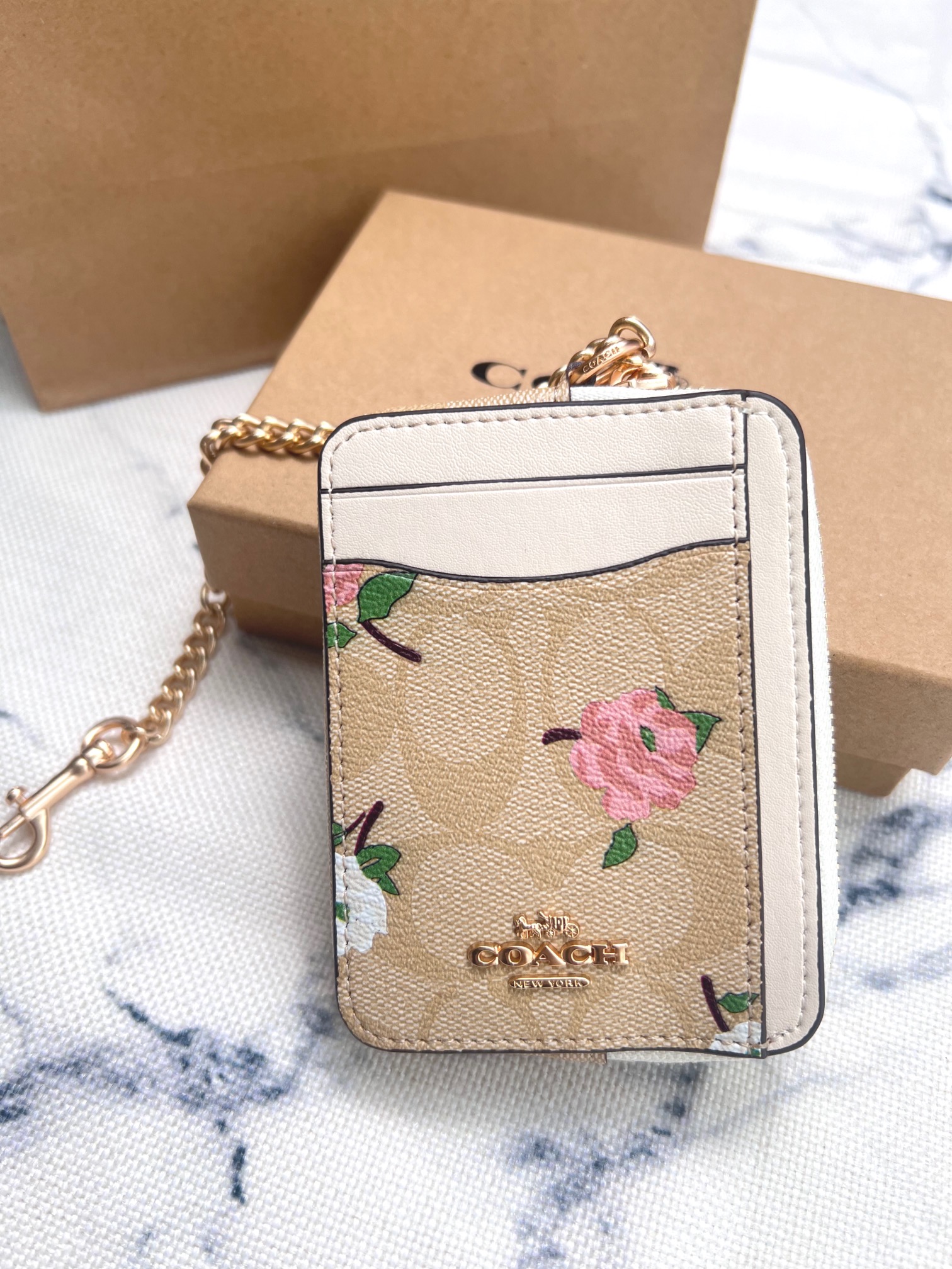 Coach ～Coach 新品 链条小卡包米白色印花