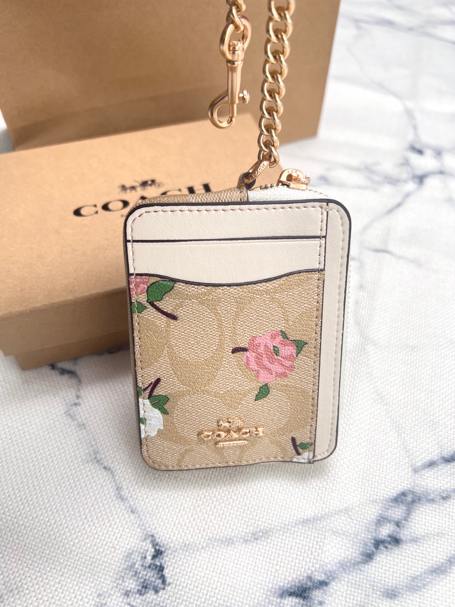 Coach ～Coach 新品 链条小卡包米白色印花
