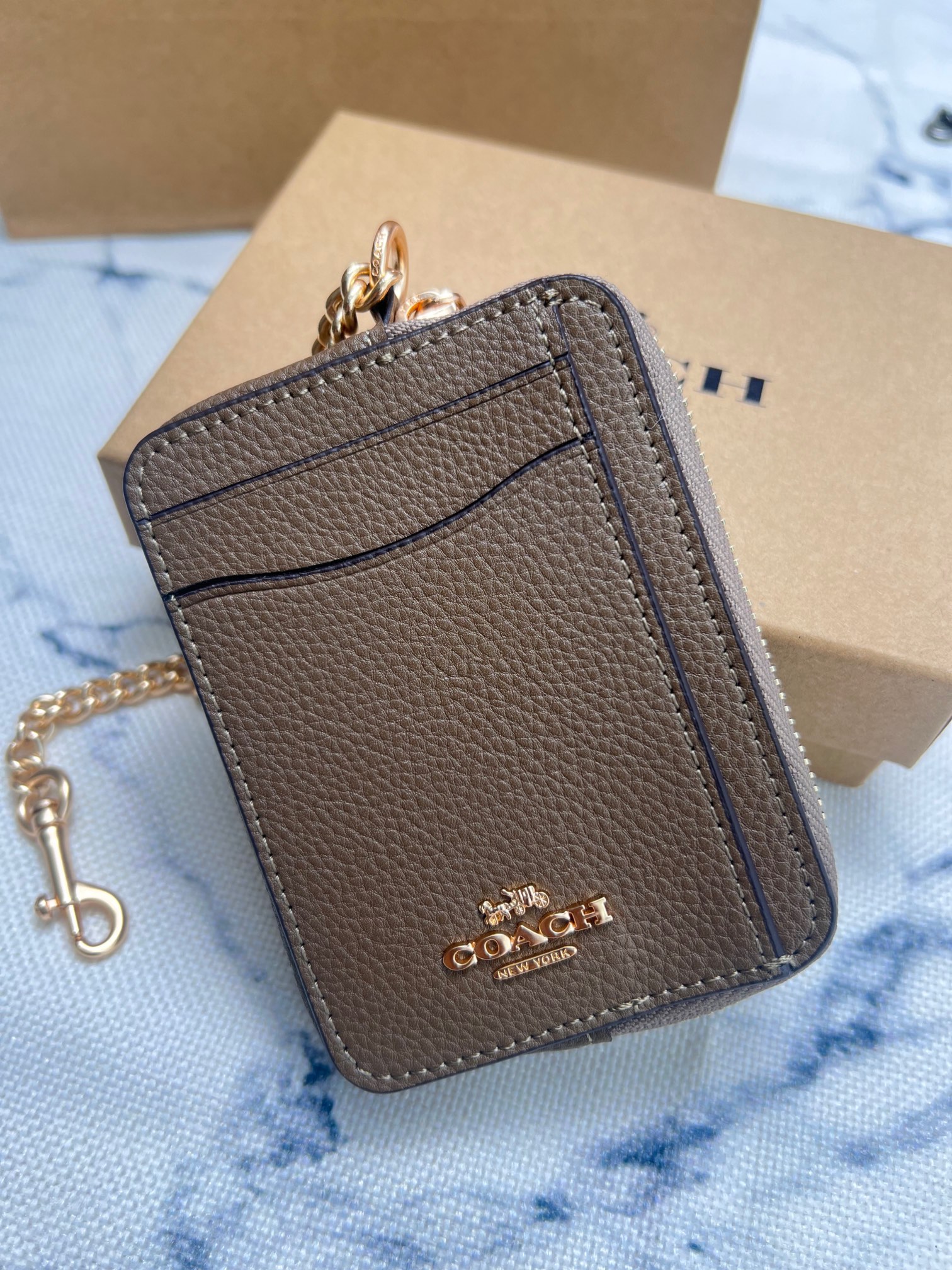Coach ～Coach 新品 链条小卡包荔枝纹石头灰