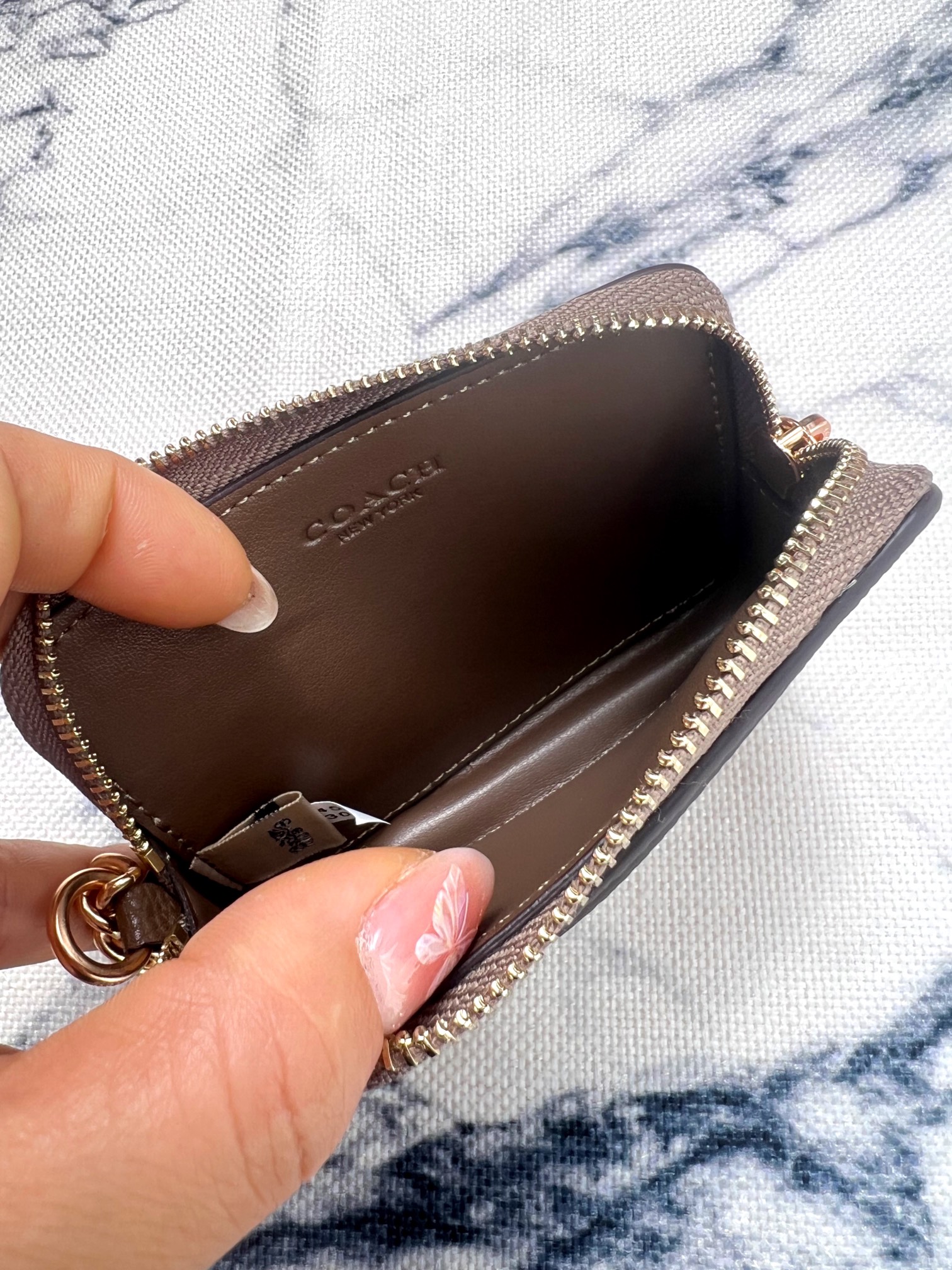 Coach ～Coach 新品 链条小卡包荔枝纹石头灰