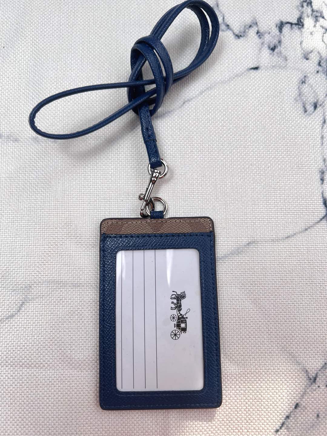 Coach ～coach 新款CU221 工作牌 男女通用款 上班族 学生们的最爱 C字的logo标志