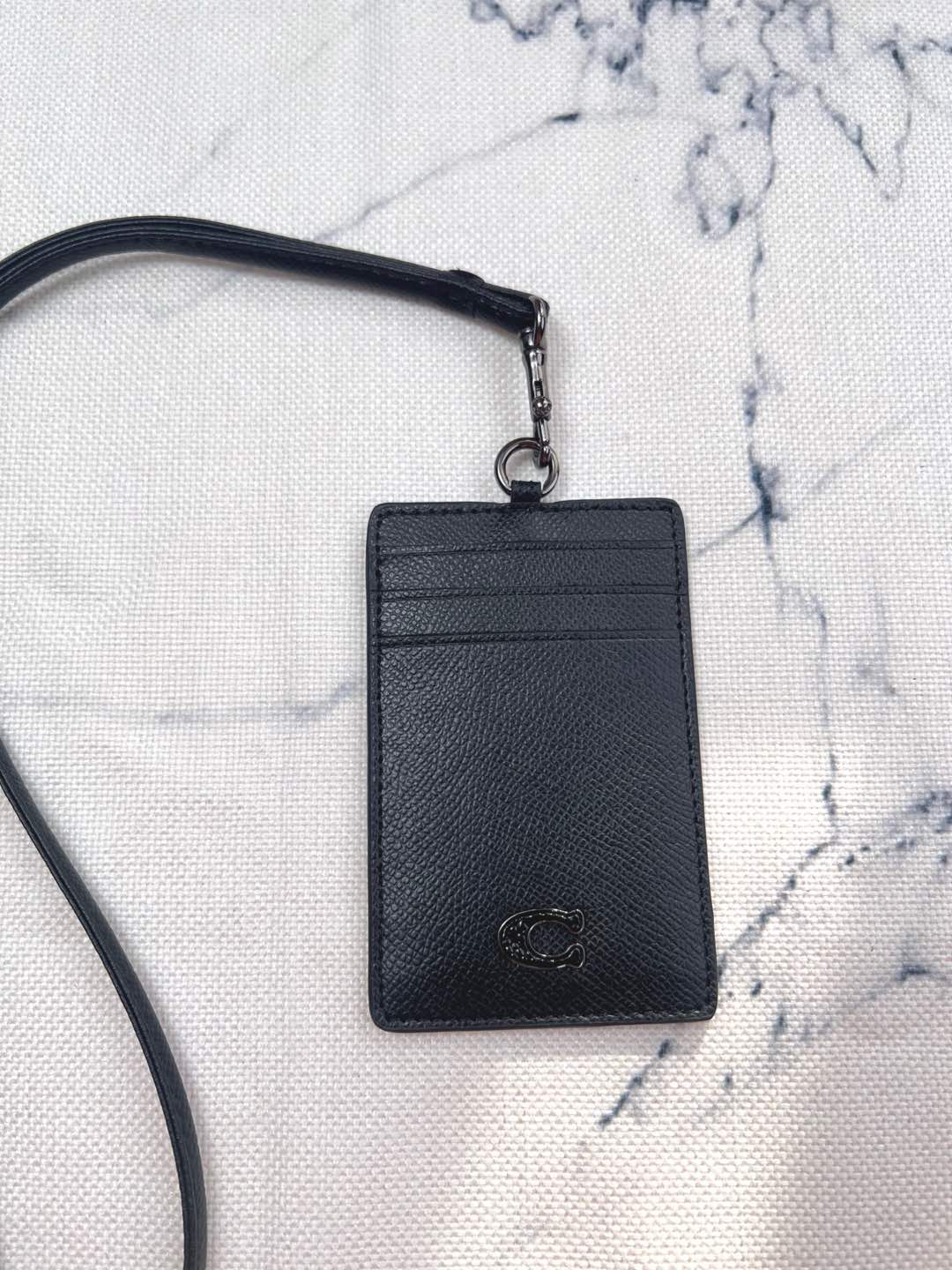 Coach ～coach 新款CU221 工作牌 男女通用款 上班族 学生们的最爱 C字的logo标志