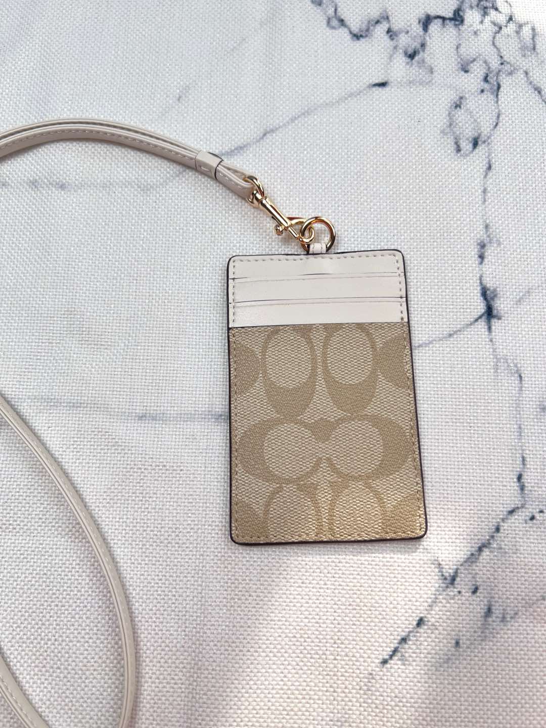 Coach ～coach 新款CU476 工作牌 男女通用款 上班族 学生们的最爱 C字的logo标志