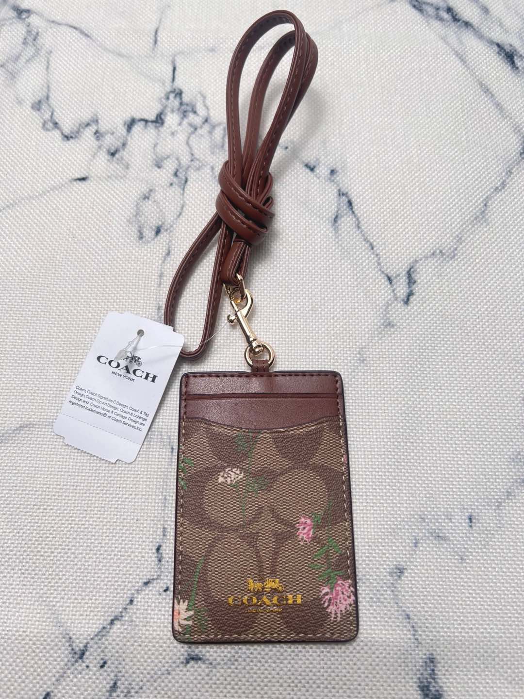 Coach ～coach c8375 工作牌 男女通用款 上班族 学生们的最爱 看细节内里是皮的