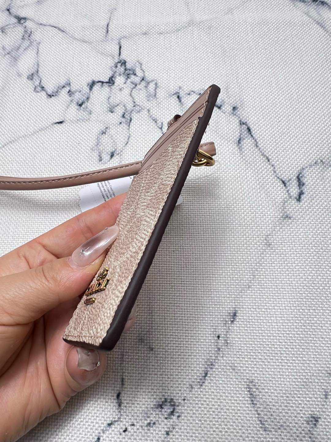 Coach ～coach 32475 工作牌 男女通用款 上班族 学生们的最爱 看细节内里是皮的