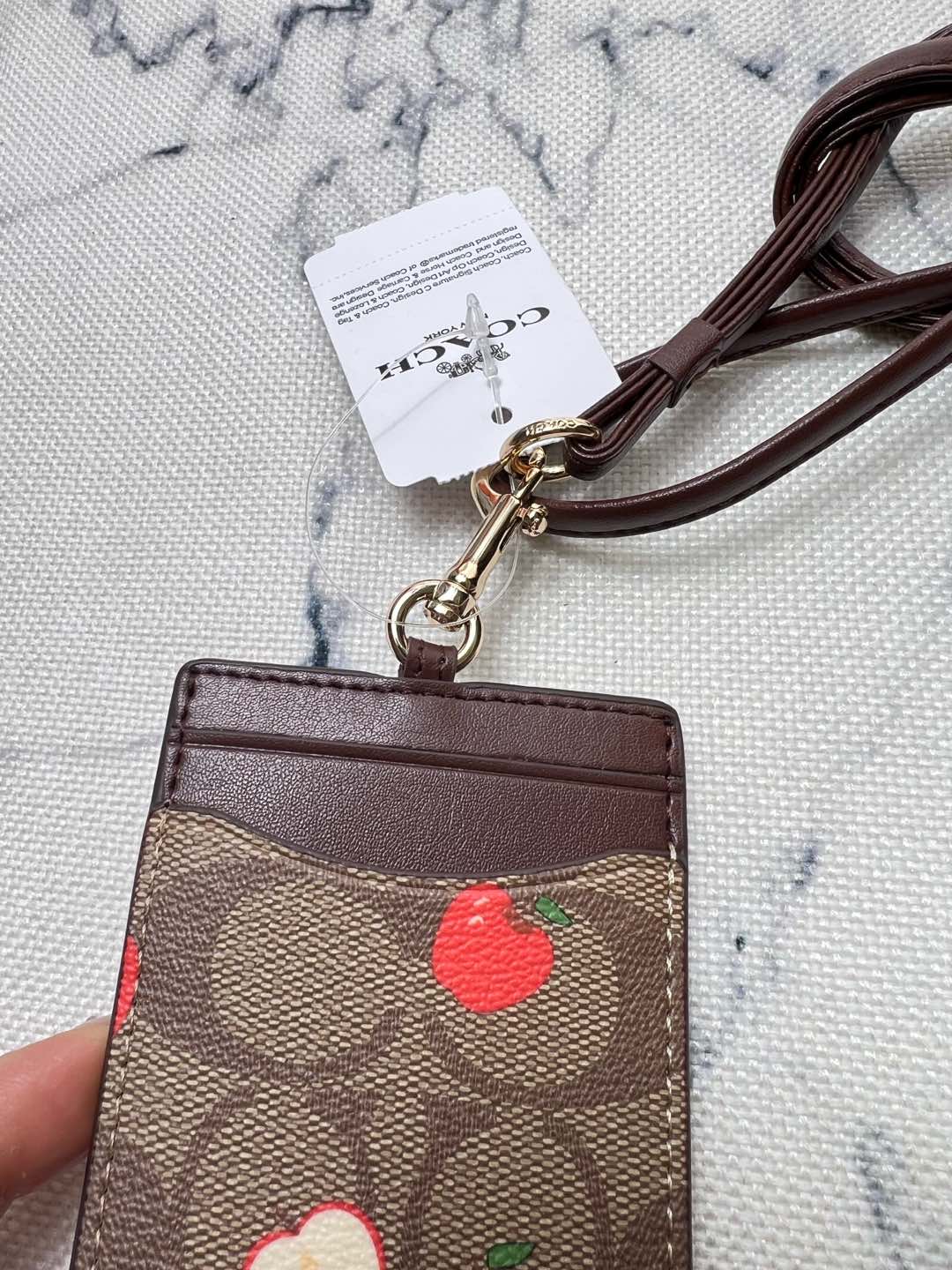 Coach ～coach F63276 工作牌 男女通用款 上班族 学生们的最爱 看细节内里是皮的