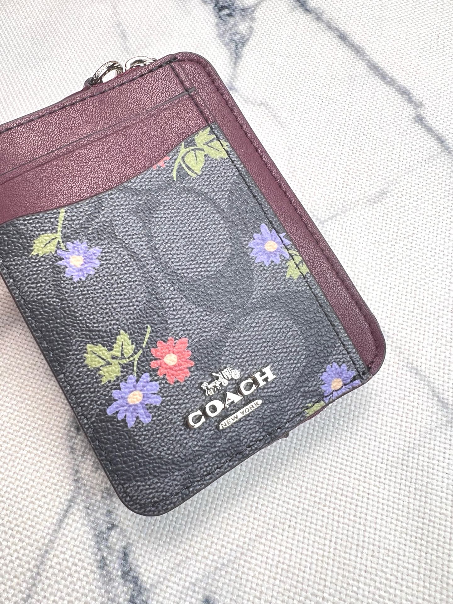 Coach Coach 新品 链条小方包小碎花配酒红色牛皮CM991正面三个卡位放3-5张卡