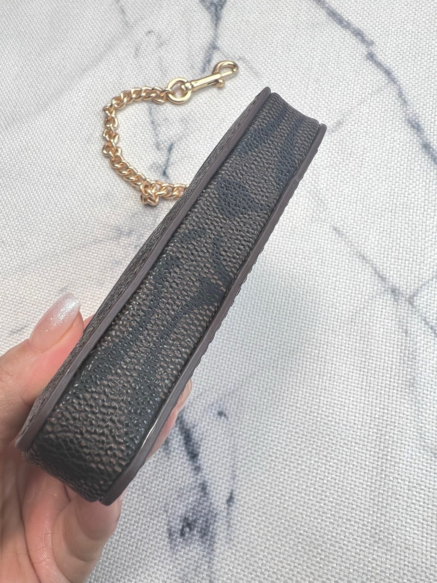 Coach ～Coach 新品 链条小卡包咖啡配棕C0058正面三个卡位放3-5张卡