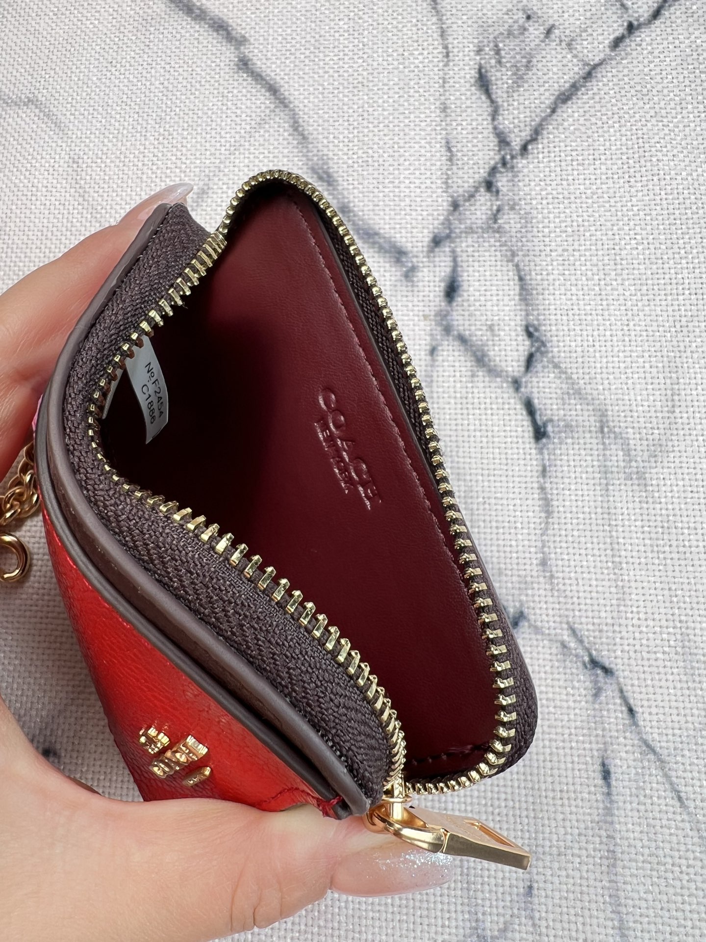 Coach ～Coach 新品 链条小方包荔枝纹拼色卡包CW1886正面三个卡位放3-5张卡