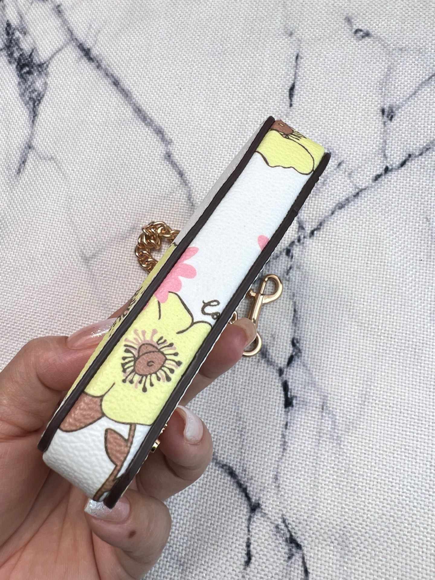 Coach ～Coach 新品 链条小方包金色字母徽标Logo花卉印花