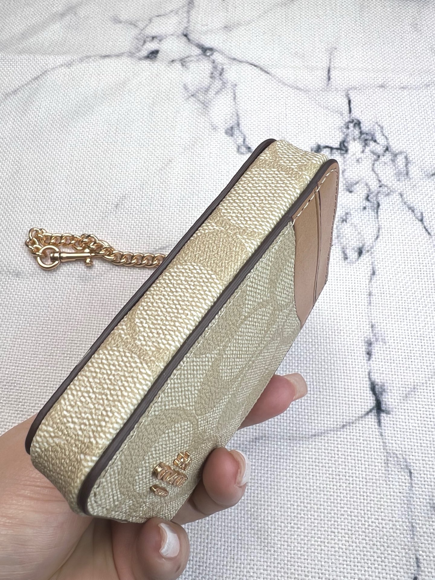Coach ～Coach 新品 链条小卡包浅色卡其配棕色C0058正面三个卡位放3-5张卡