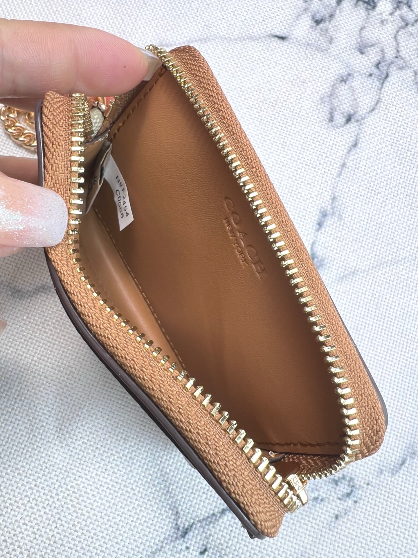 Coach ～Coach 新品 链条小卡包浅色卡其配棕色C0058正面三个卡位放3-5张卡