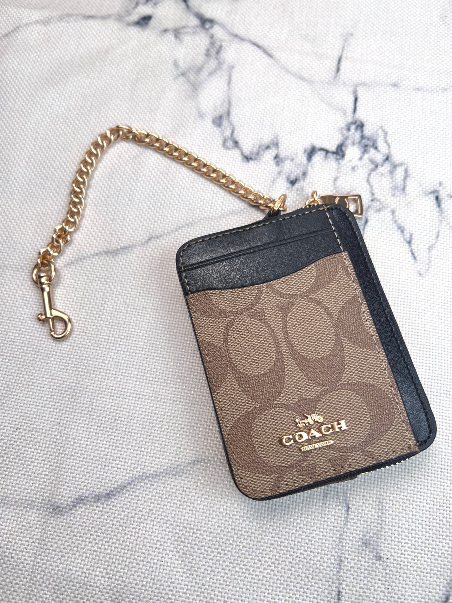 Coach ～Coach 新品 链条小卡包卡其黑配咖啡色C1885正面三个卡位放3-5张卡