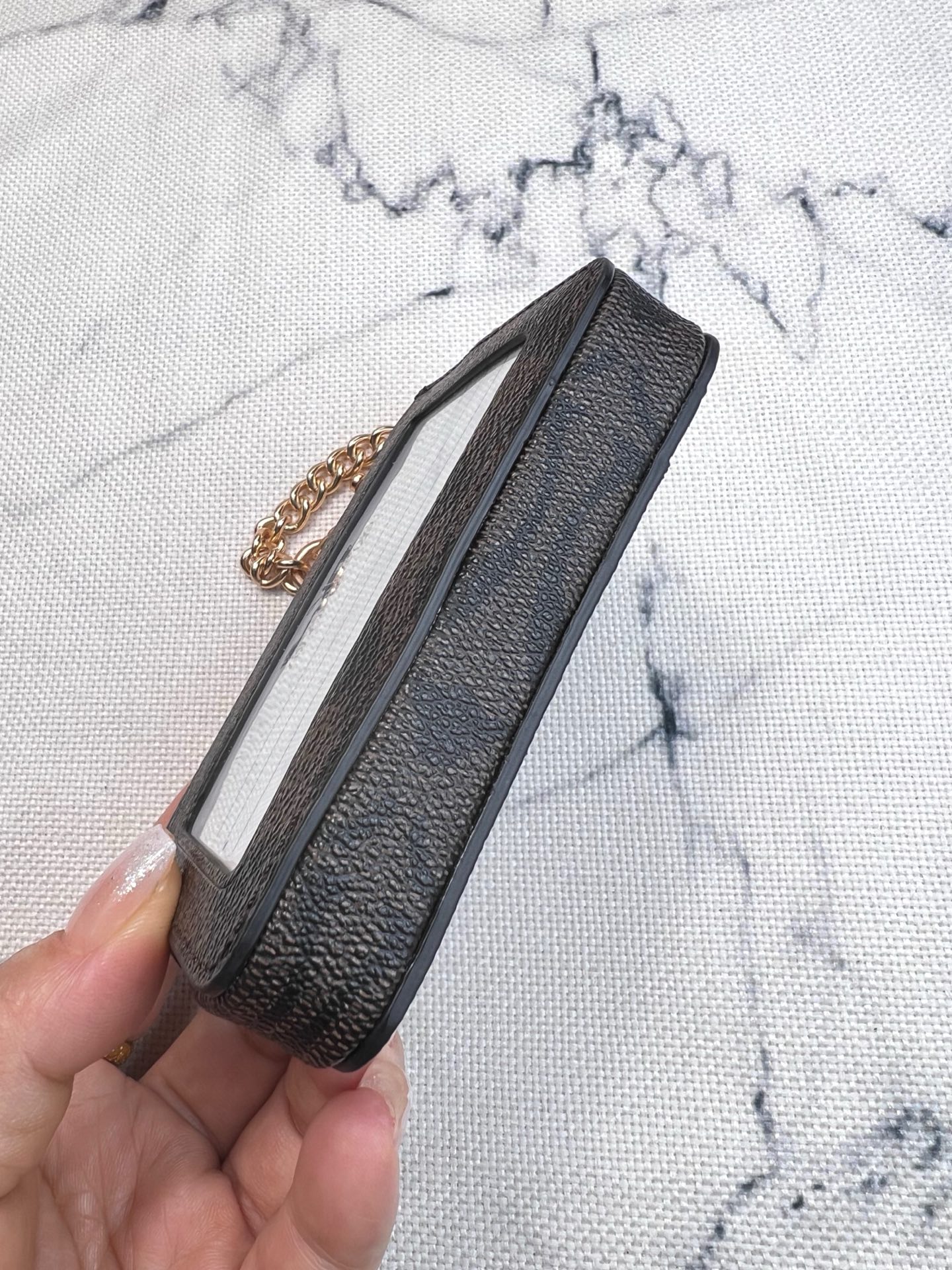 Coach ～Coach 新品 链条小卡包卡其黑配咖啡色C1885正面三个卡位放3-5张卡