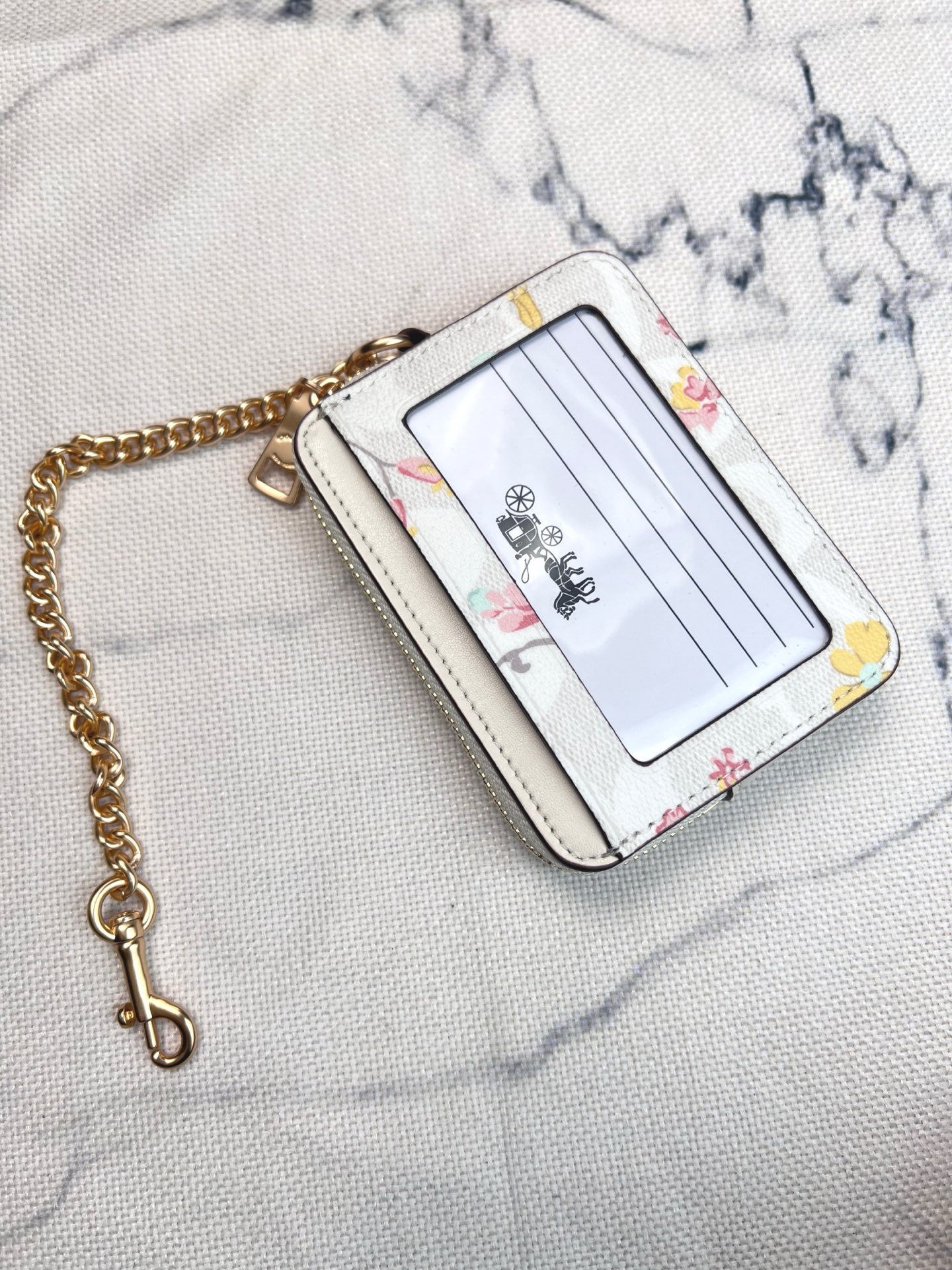 Coach ～Coach 新品 链条小方包皮革花卉印花链条卡包