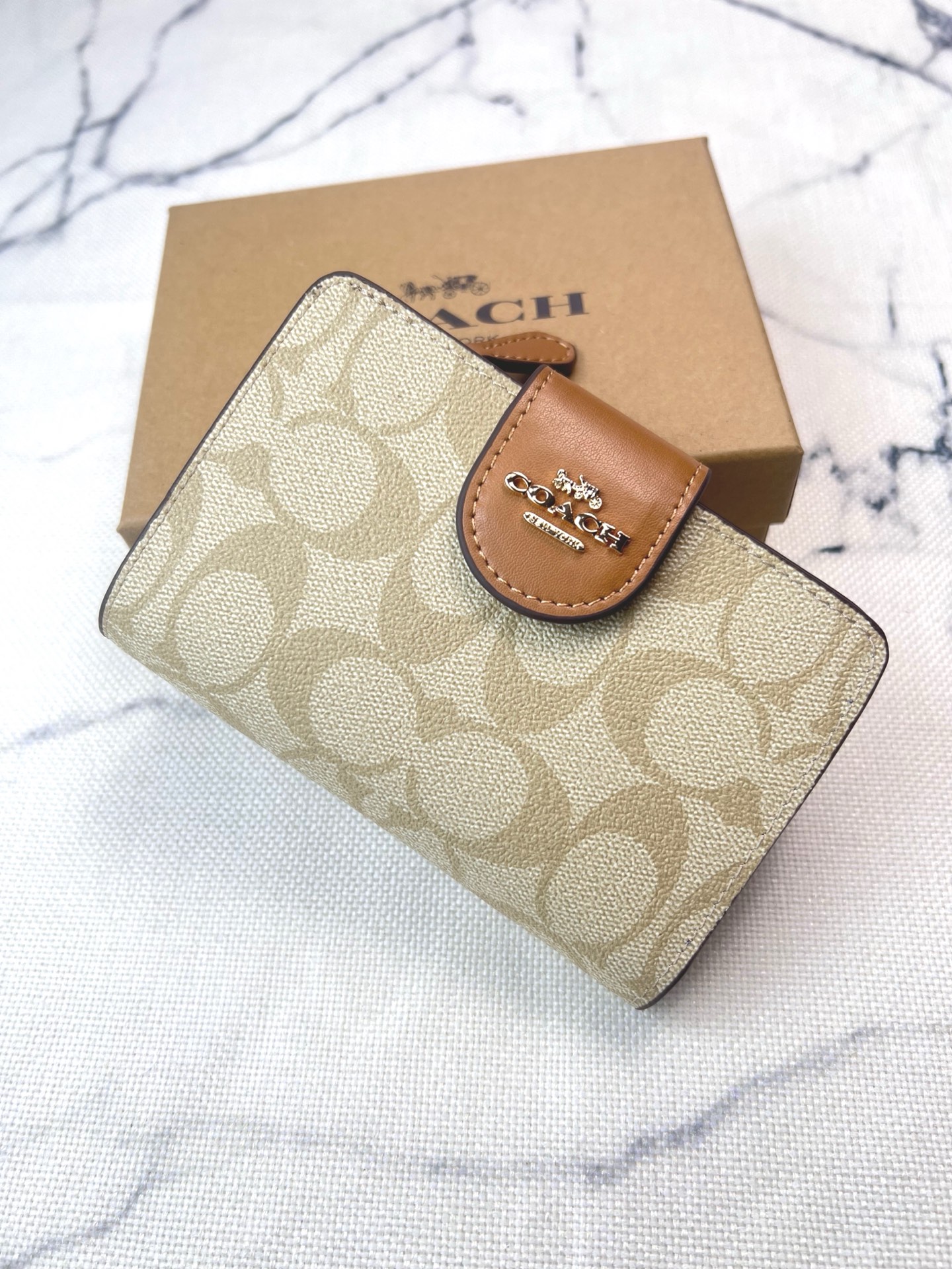 Coach ～COACH 蔻驰 C0082