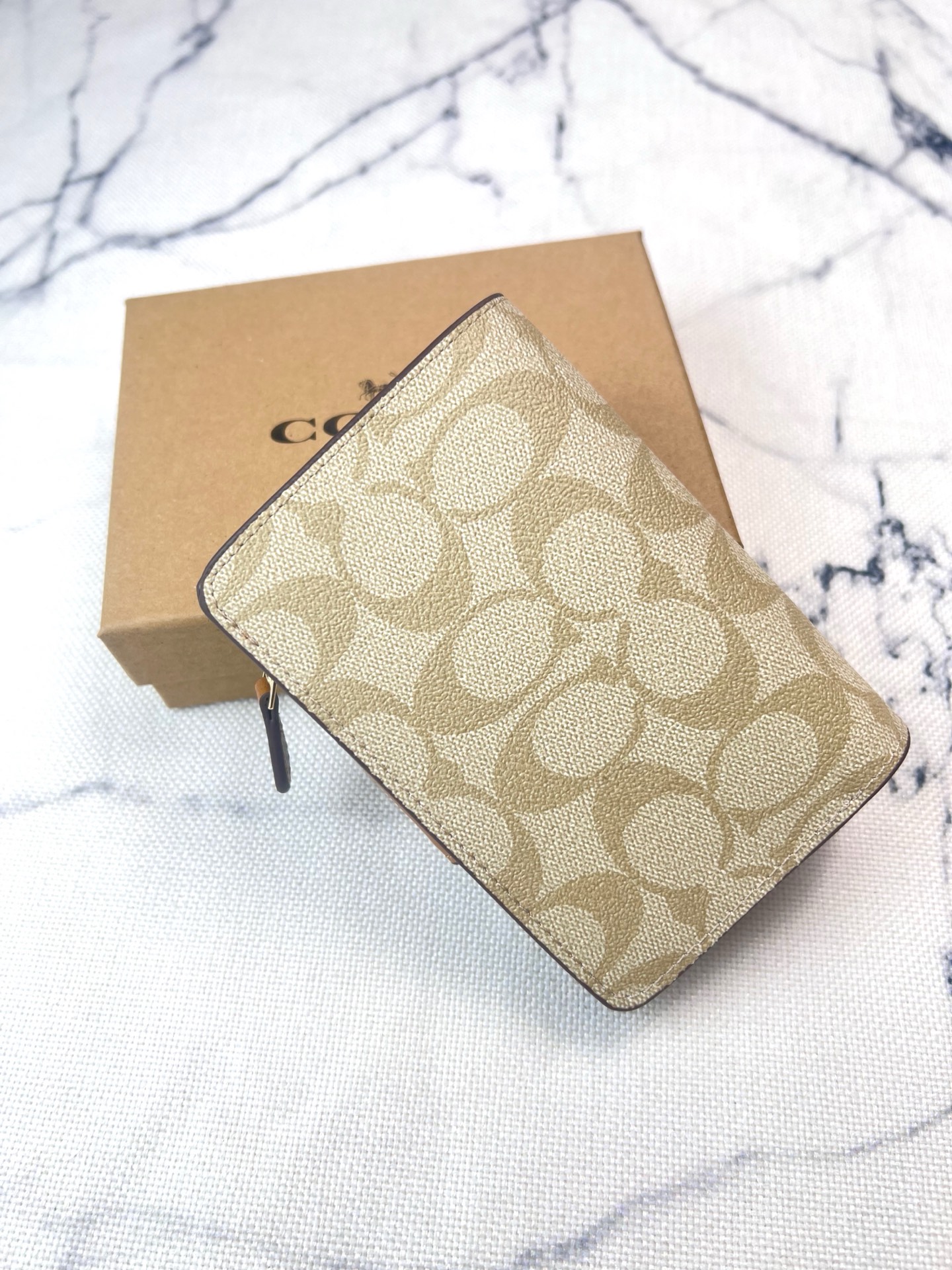 Coach ～COACH 蔻驰 C0082