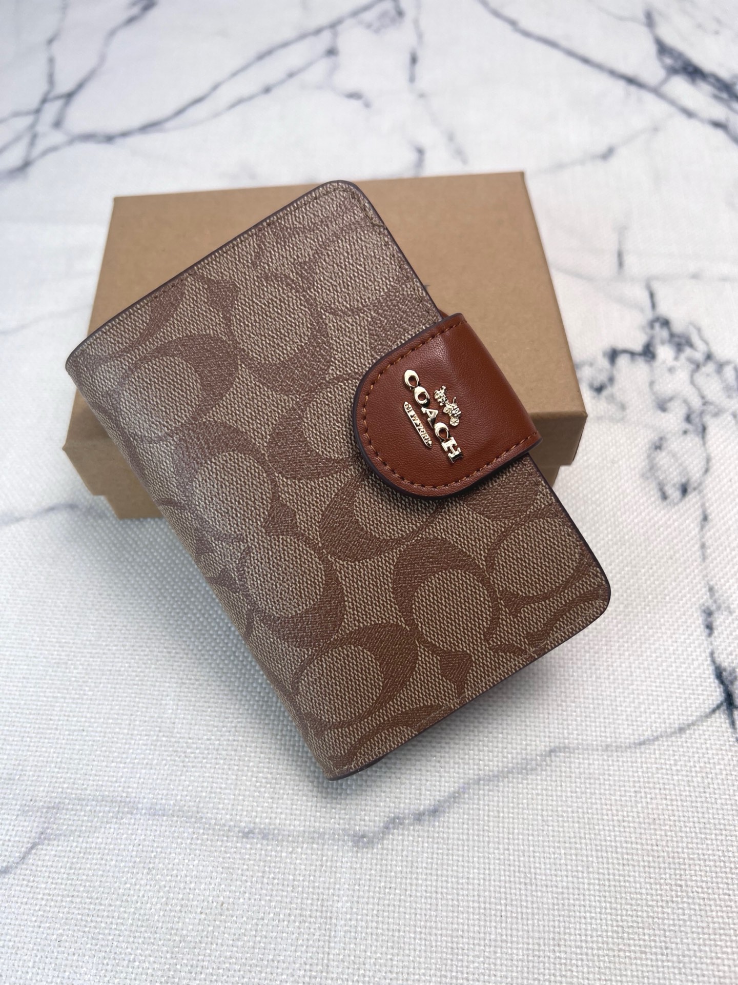 Coach ～COACH 蔻驰 C0082