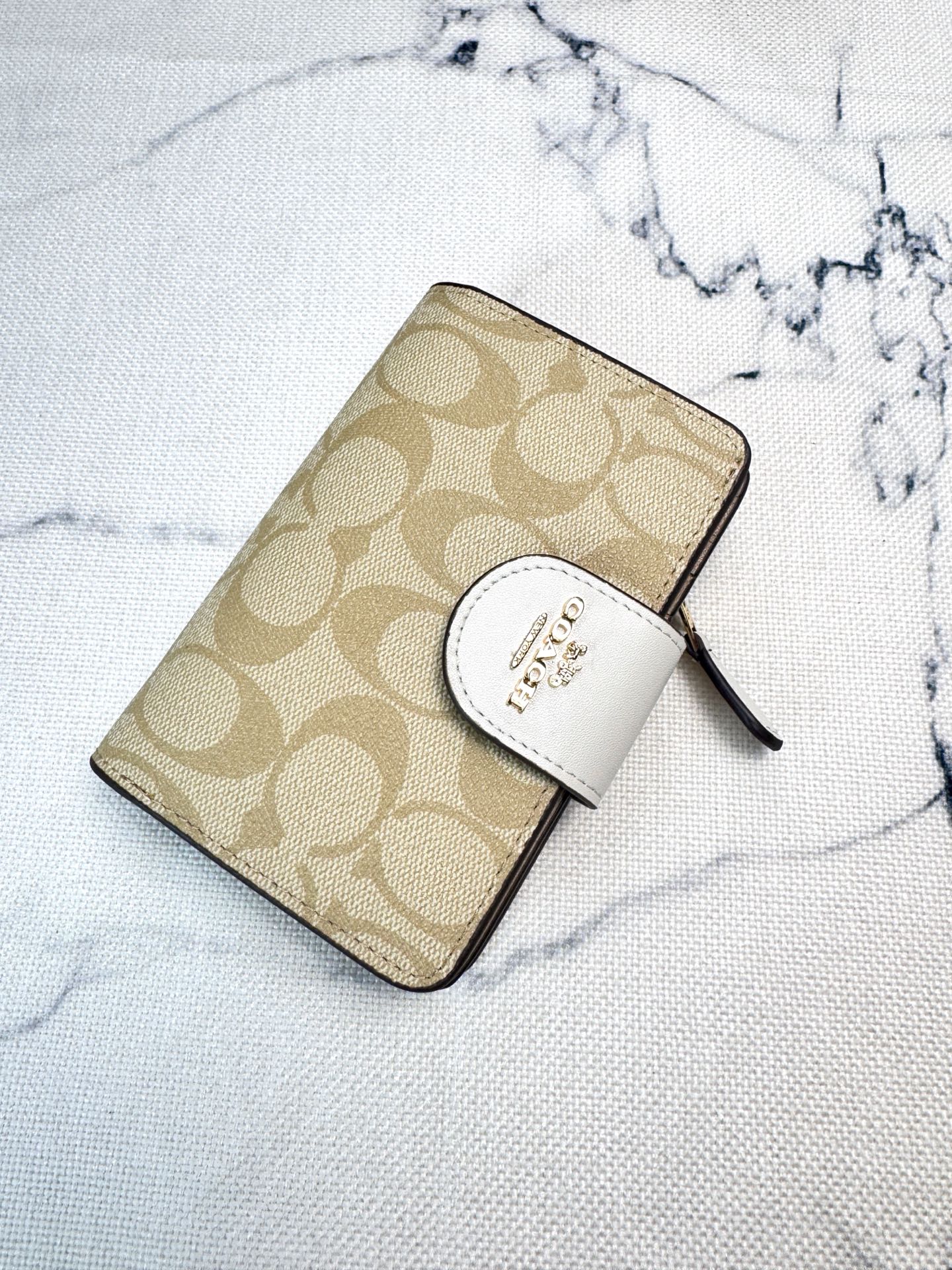 Coach ～COACH 蔻驰 C0082