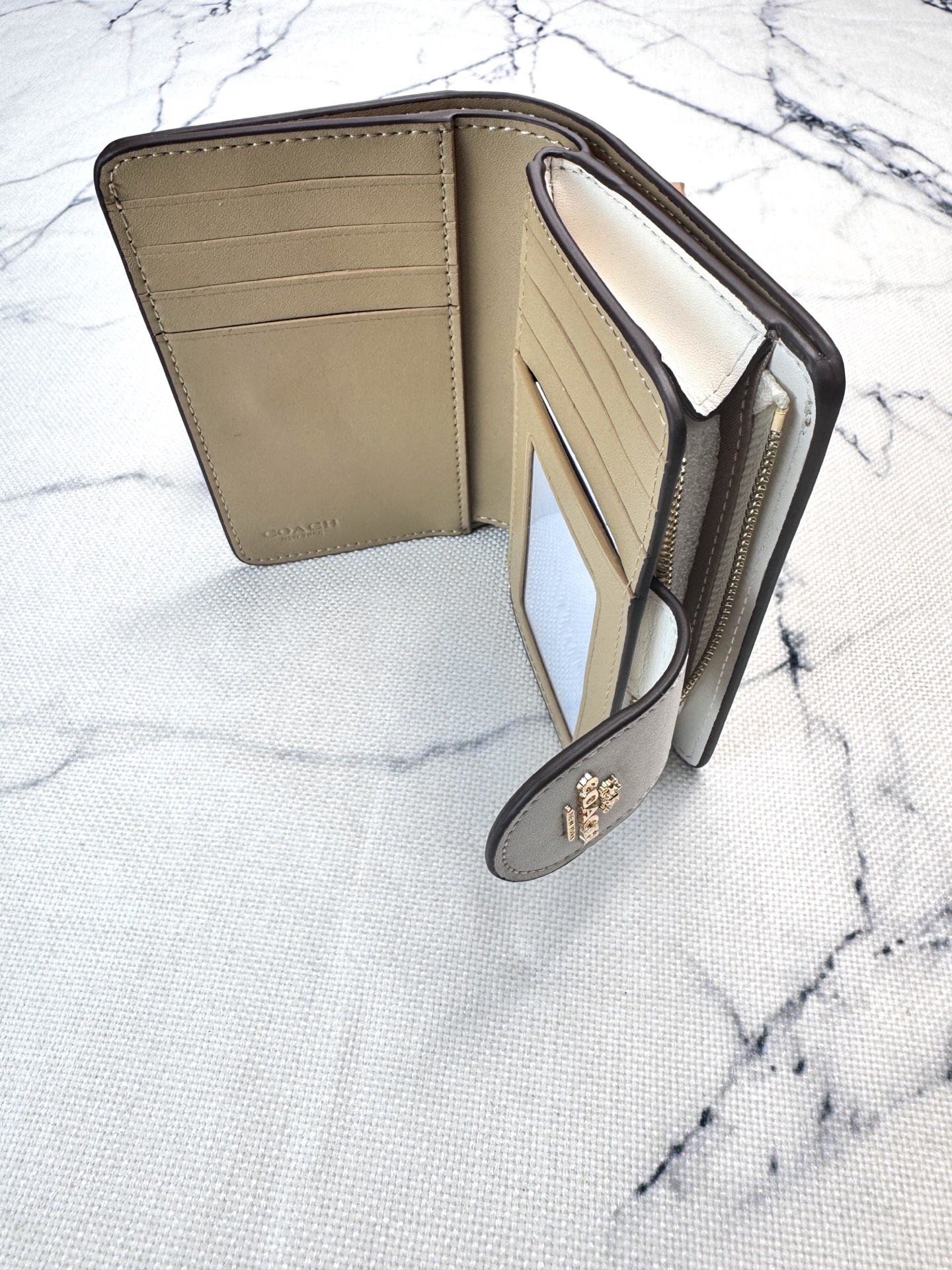 Coach ～COACH 蔻驰 C0082