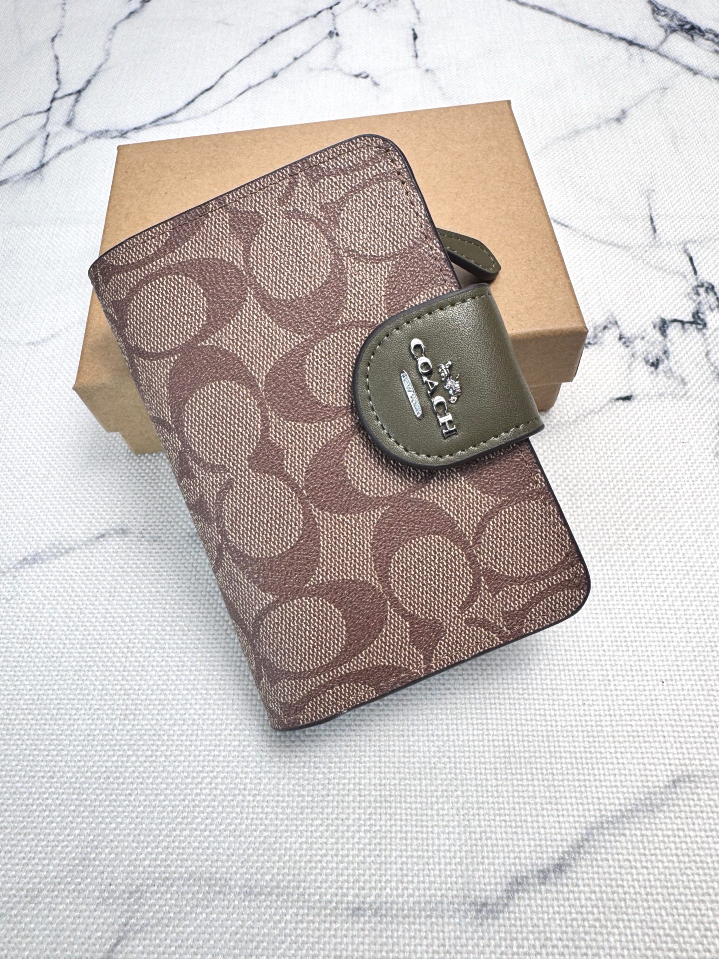 Coach COACH 蔻驰 C0082 新款女士中长款钱包