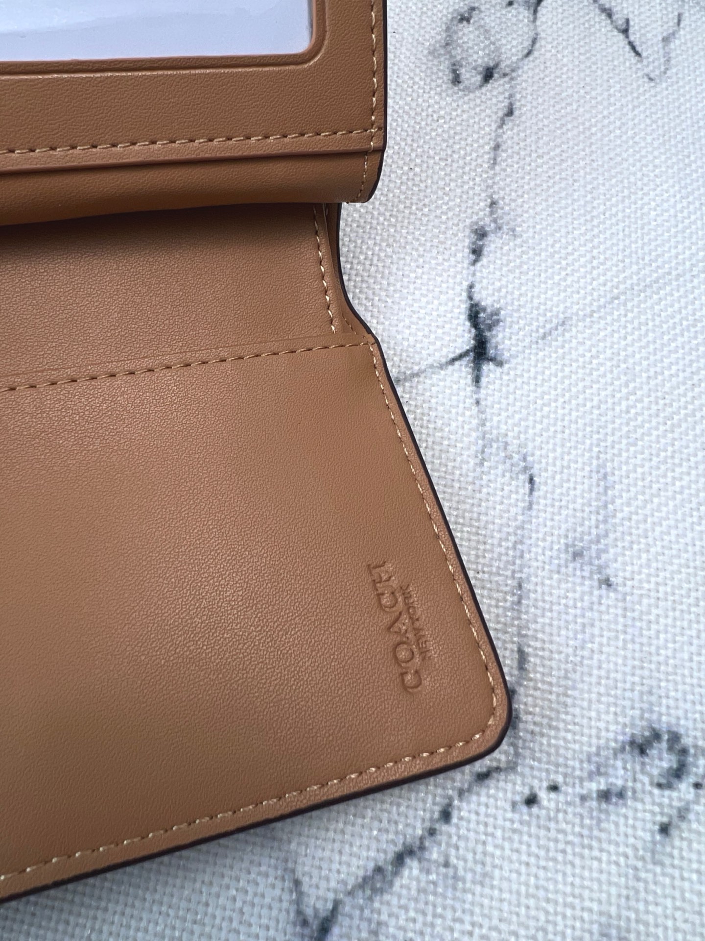 Coach ～COACH 蔻驰 C0082