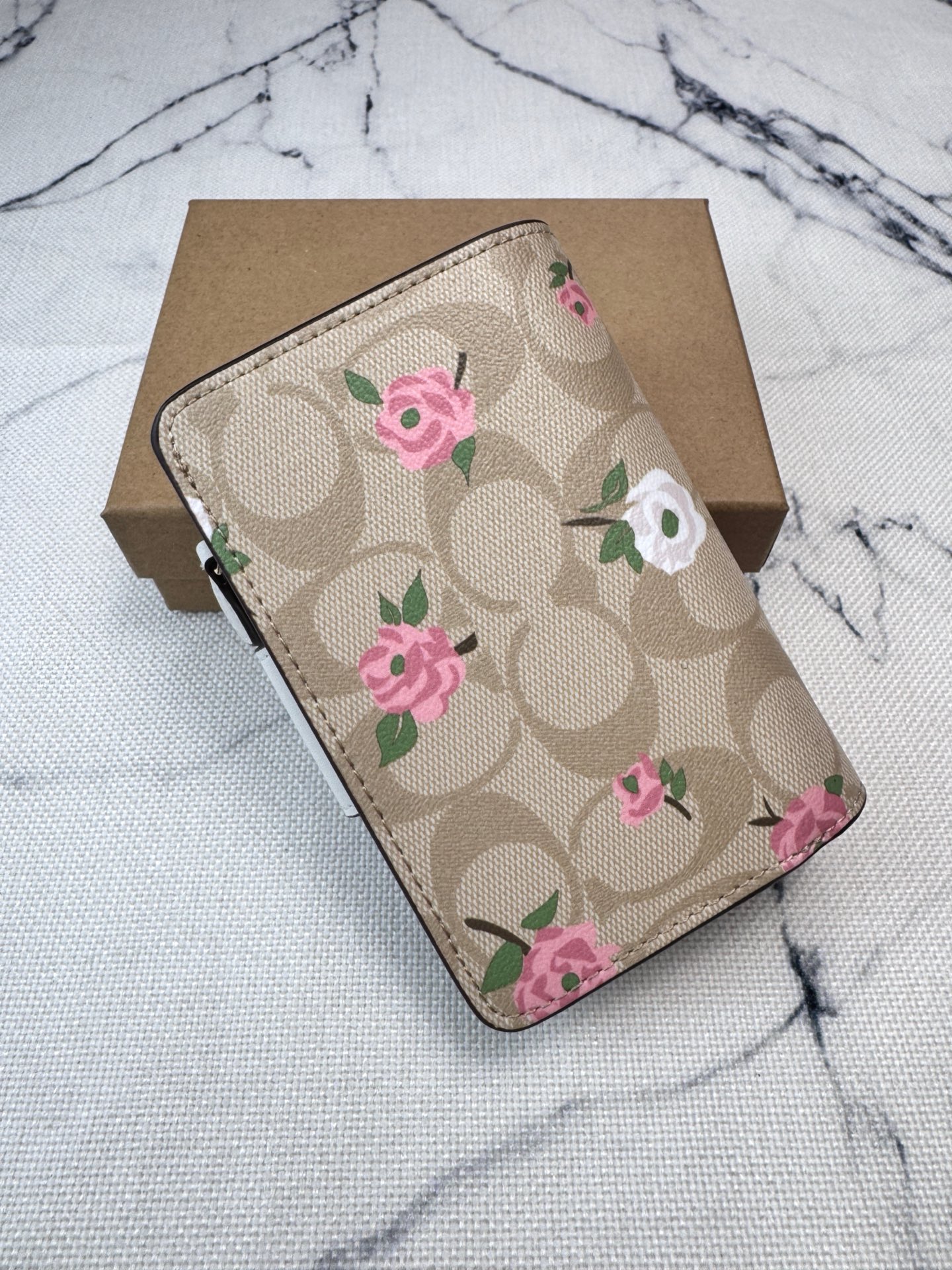 Coach ～COACH蔻驰CR968 花卉印花标志