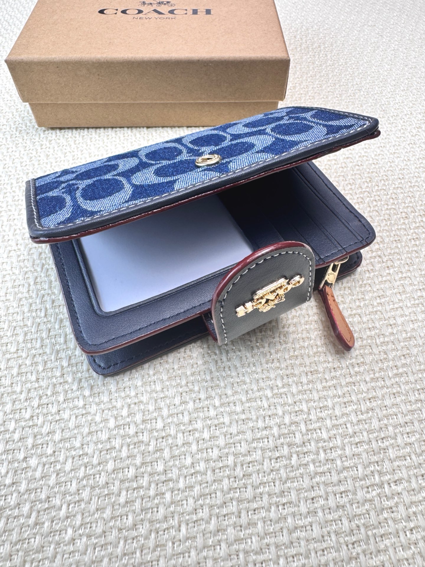 Coach ～COACH蔻驰 CZ344标志性印花图案