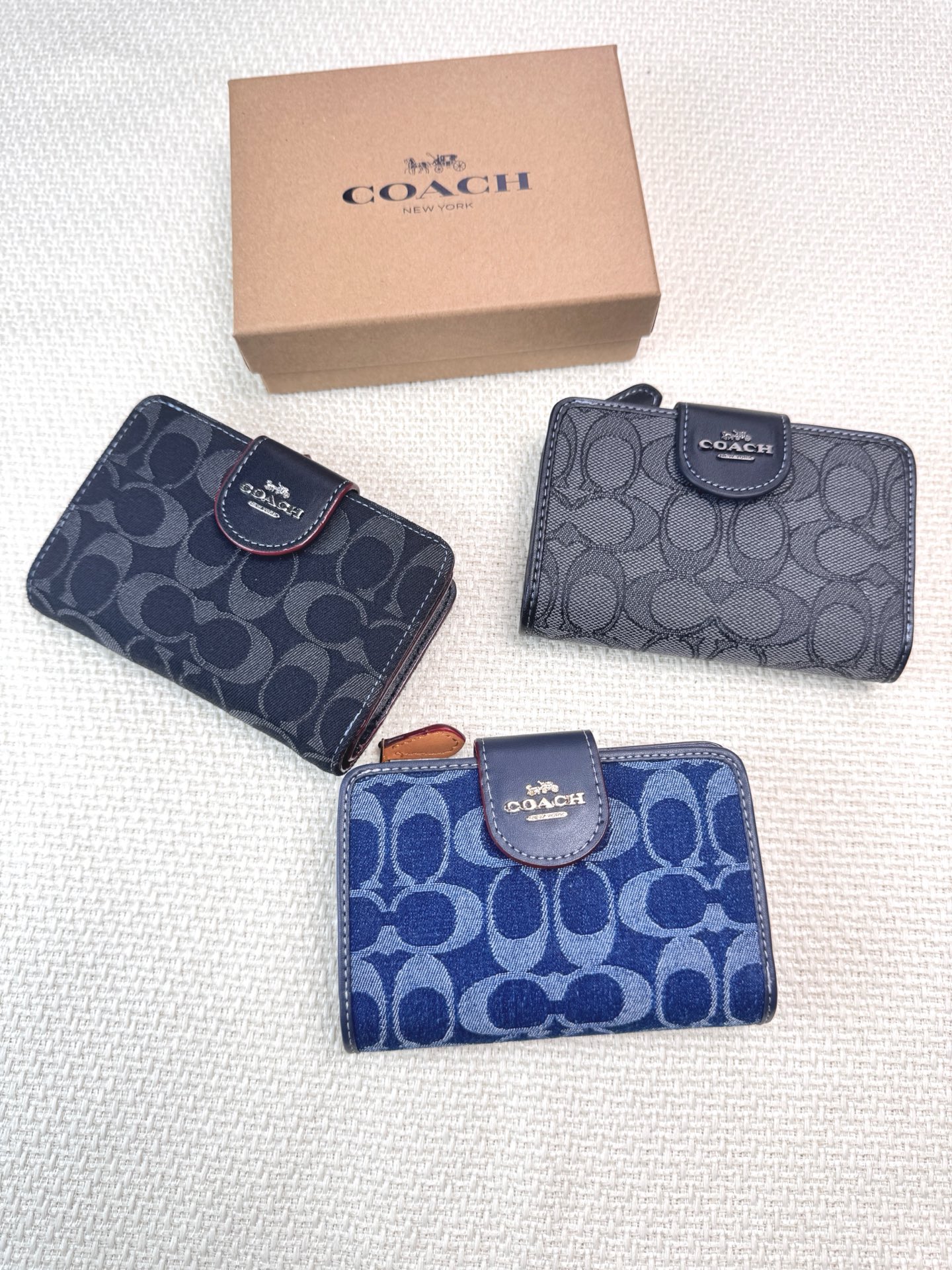 Coach ～COACH蔻驰CP435徽标按扣
