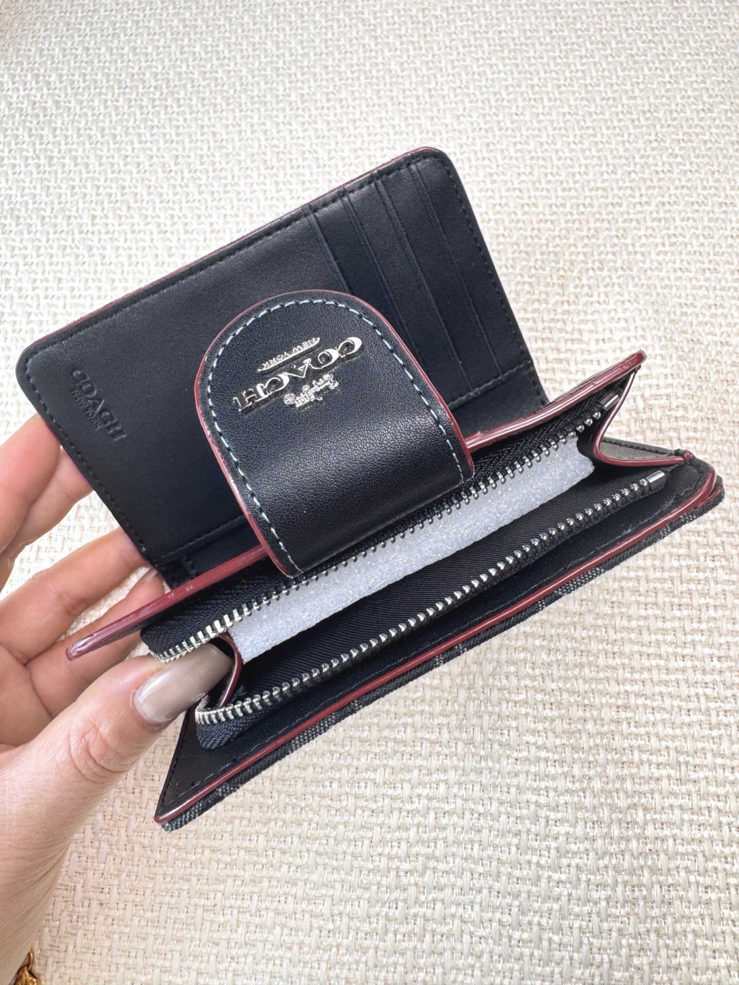 Coach ～COACH蔻驰CU402徽标按扣