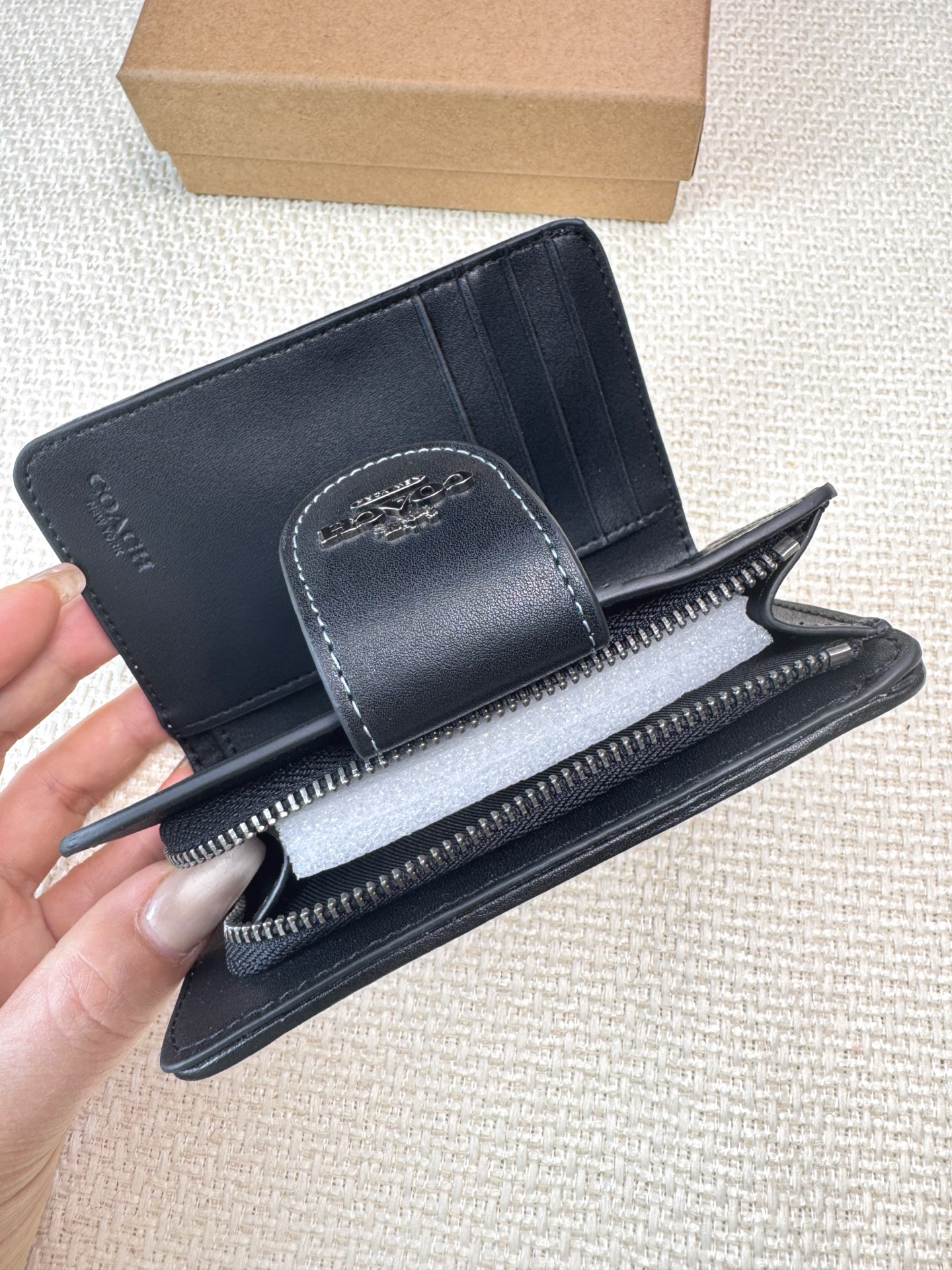 Coach ～COACH蔻驰CP435徽标按扣