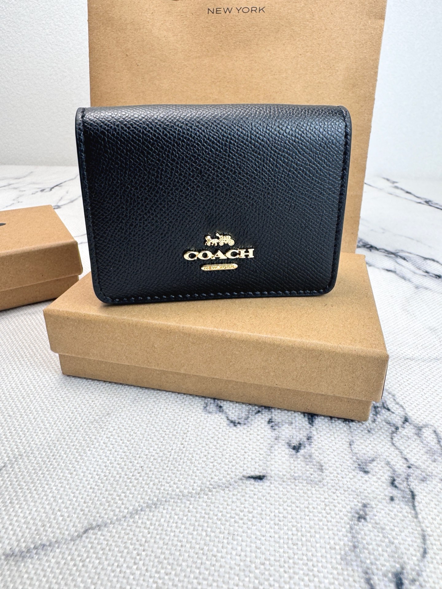 Coach COACH蔻驰 C0059纯色链条 十字纹皮革 钱包单肩斜挎包 小小一个 容量大还可以放2