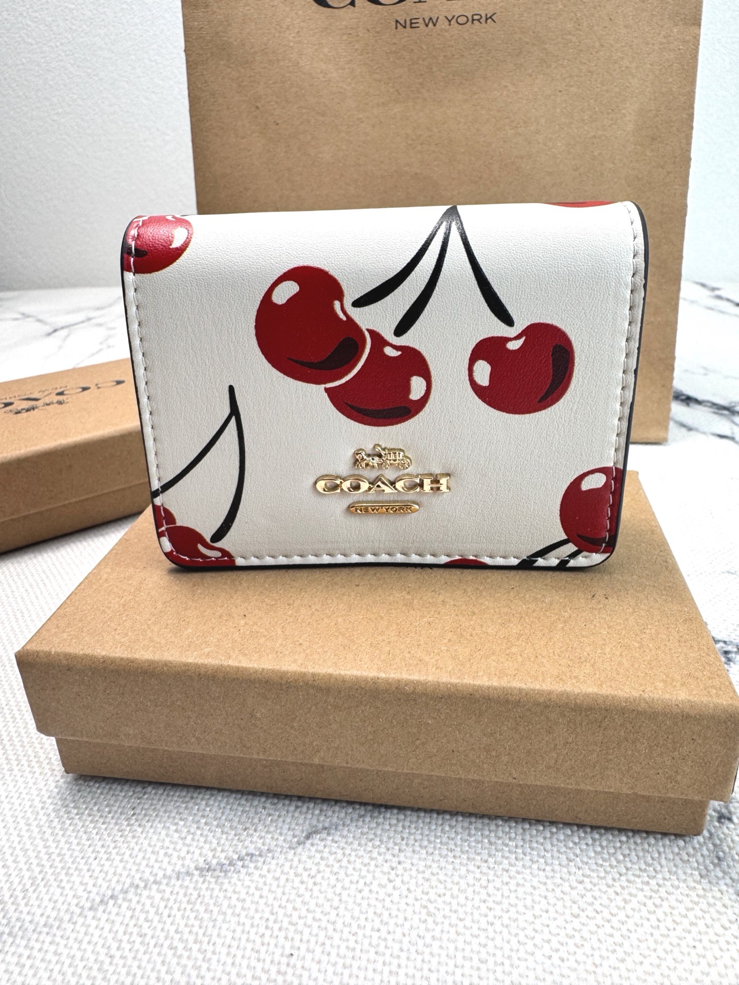 Coach COACH蔻驰 CZ759七夕限定款按扣开合樱桃印花