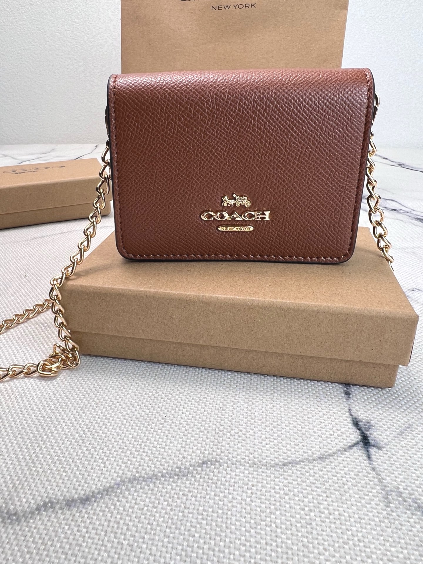 Coach COACH蔻驰 C0059纯色链条 十字纹皮革 钱包单肩斜挎包 小小一个 容量大还可以放2