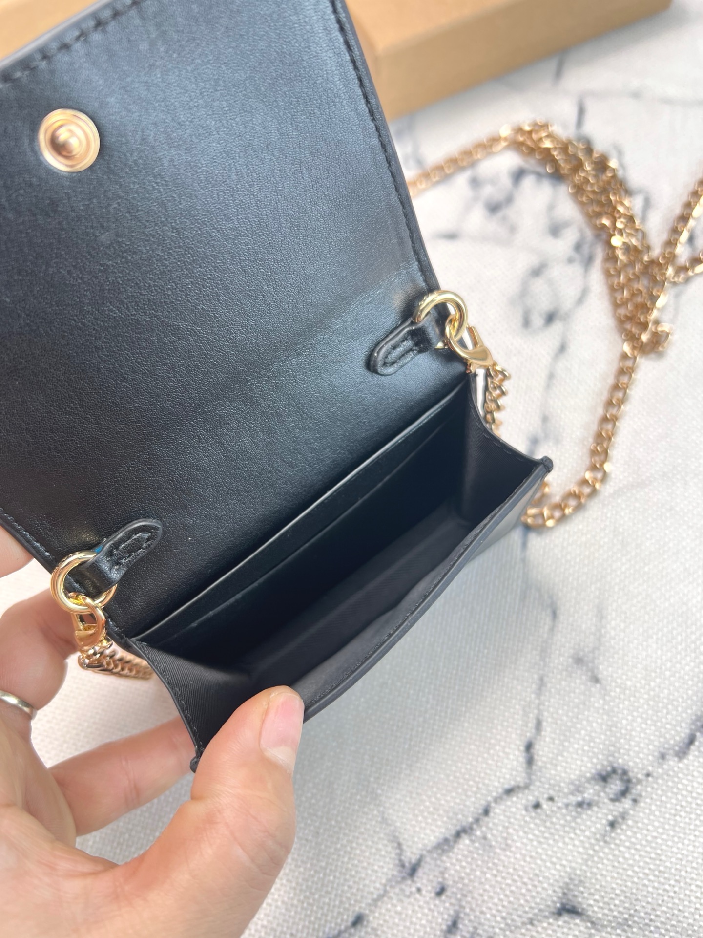 Coach COACH蔻驰 C7361 老花浮雕翻盖链条 光滑小牛皮拼光滑皮革 单肩包斜挎包钱包 链条迷你卡包