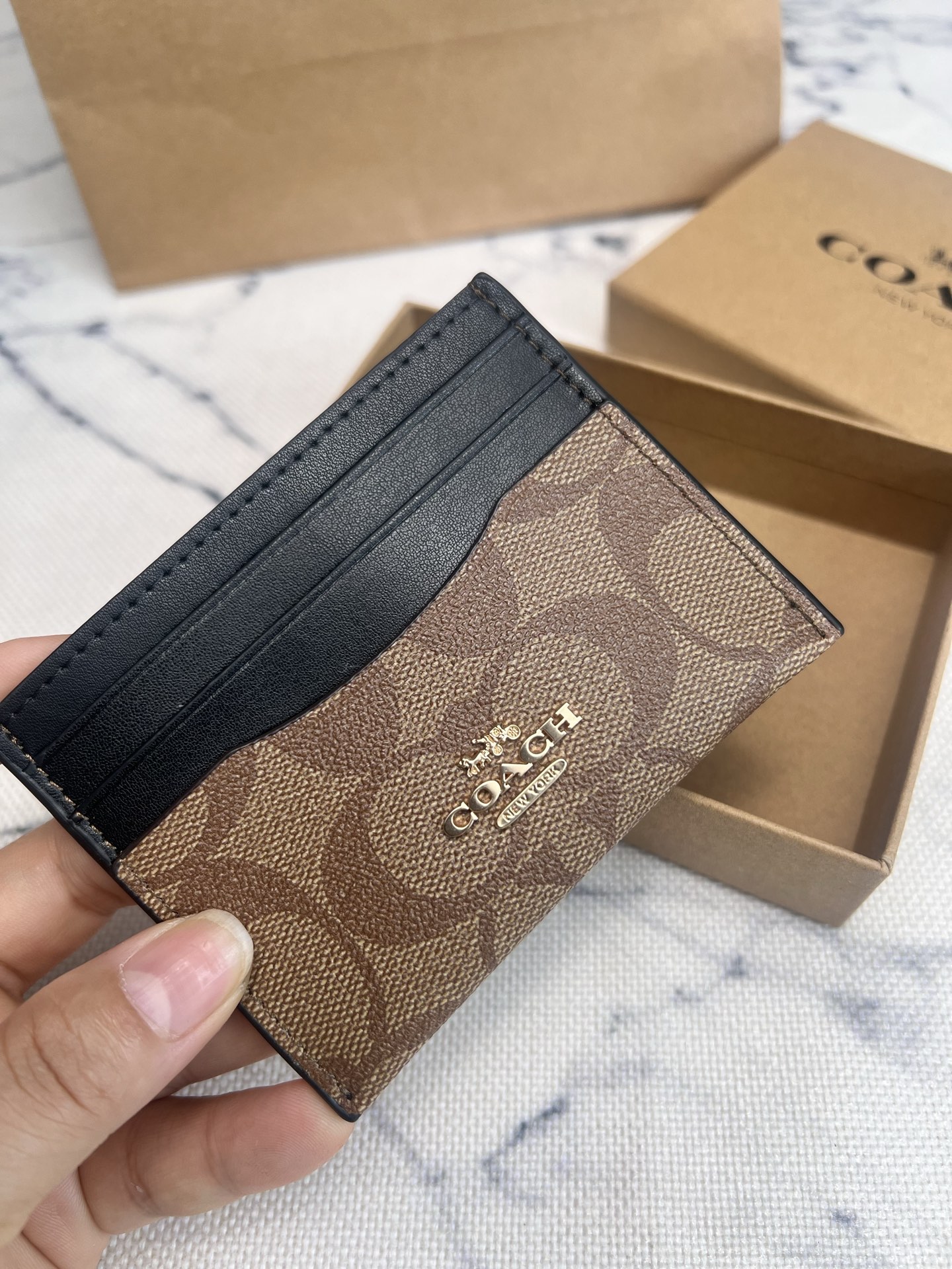 Coach ～COACH蔻驰F58110小卡包 老花卡其焦糖配色 双面薄款卡包卡夹证件包 随身携带超方便可爱