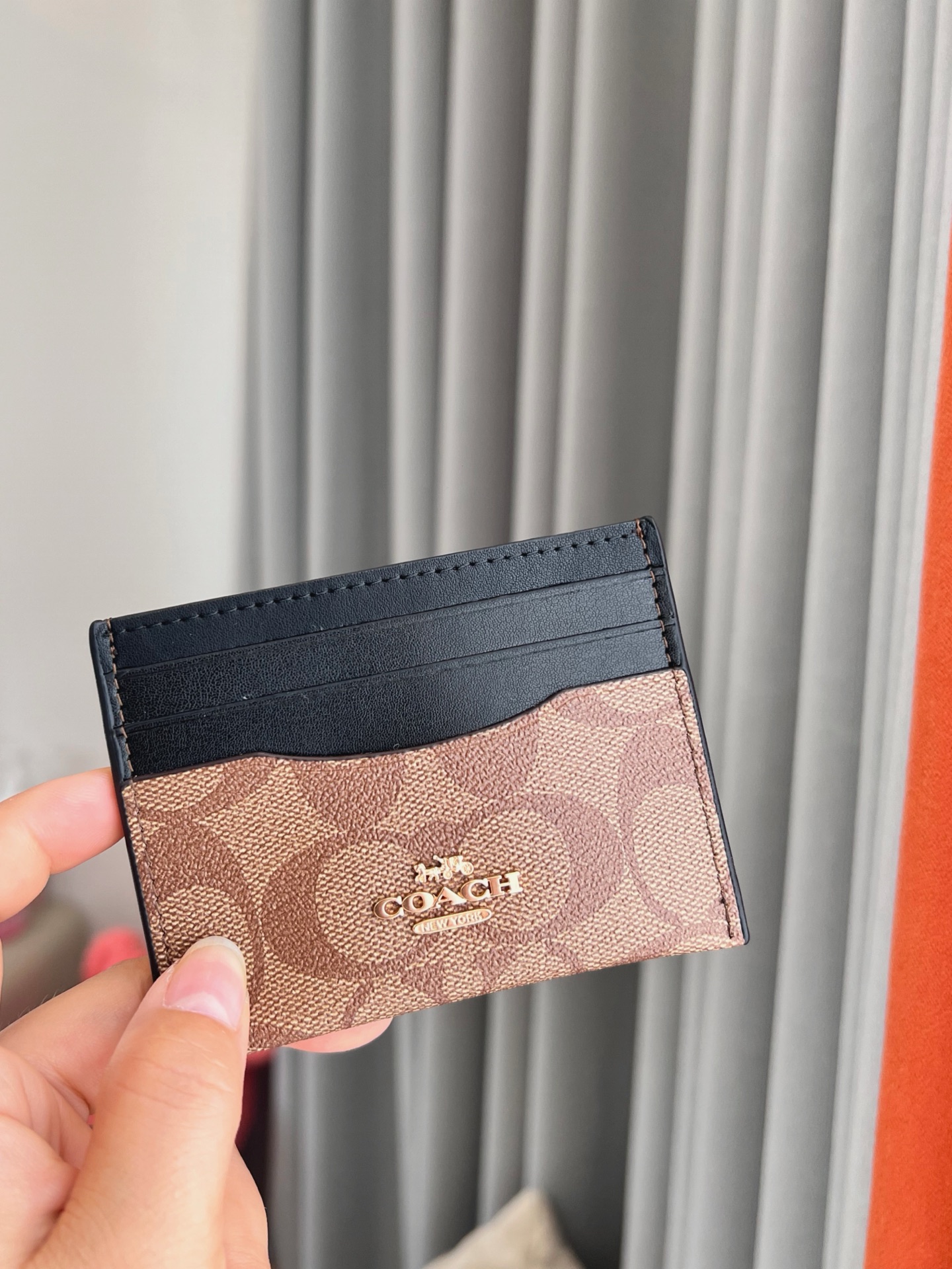 Coach ～COACH蔻驰F58110小卡包 老花卡其焦糖配色 双面薄款卡包卡夹证件包 随身携带超方便可爱