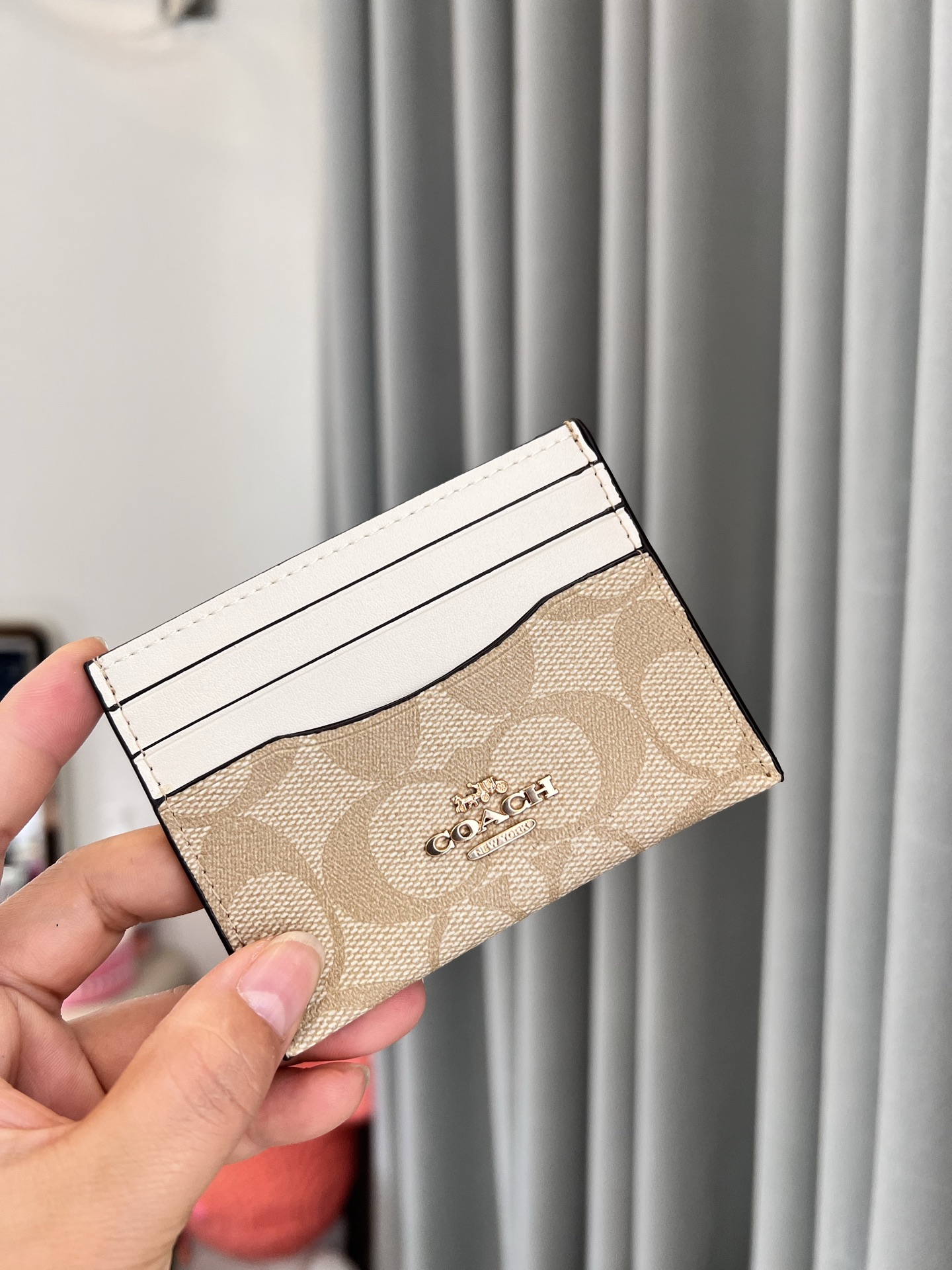 Coach ～COACH蔻驰CH415小卡包 老花浅米白配色 双面薄款卡包卡夹证件包 随身携带超方便可爱