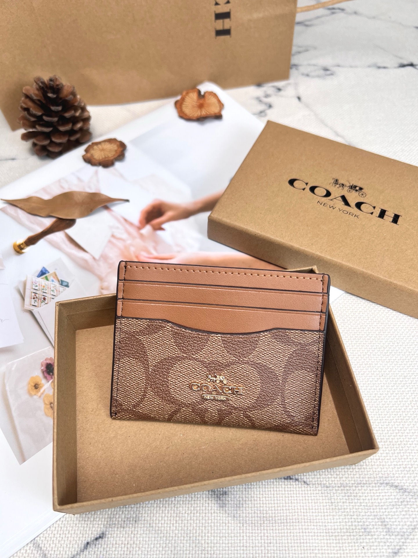 Coach ～COACH蔻驰CH415小卡包 老花棕色双面薄款卡包卡夹证件包 随身携带超方便可爱