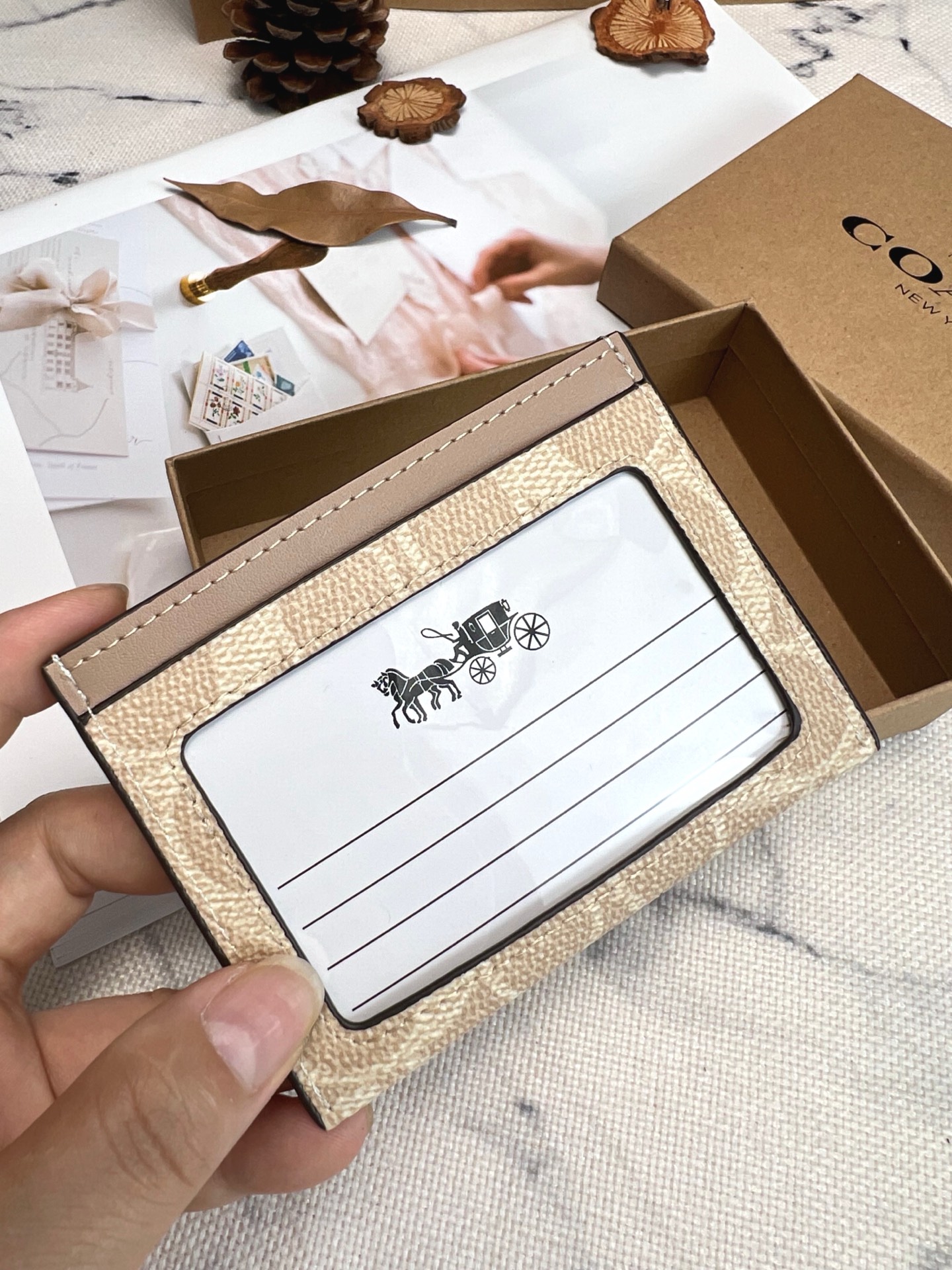 Coach ～COACH蔻驰CZ286卡包 老花奶茶色双面薄款卡包卡夹证件包 随身携带超方便可爱