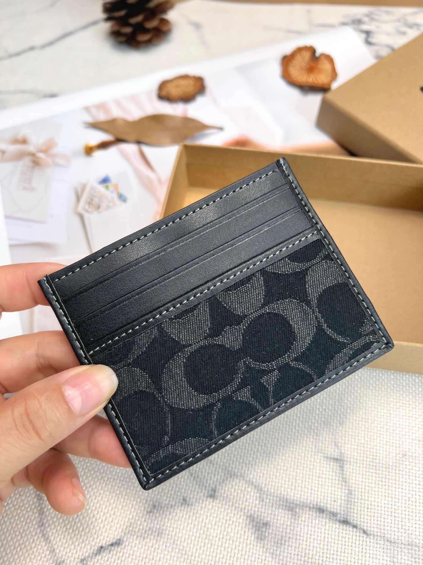 Coach ～COACH蔻驰CAJ47小卡包 黑银色帆布 双面薄款卡包卡夹证件包 随身携带超方便可爱